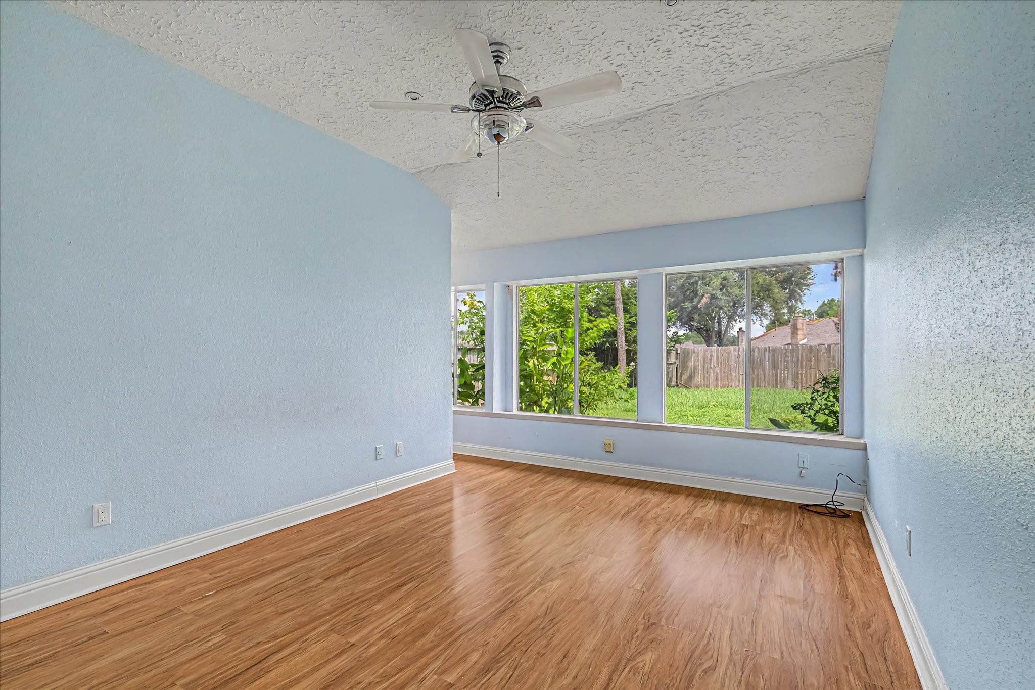 14218 Whitecross Drive Property Photo 17