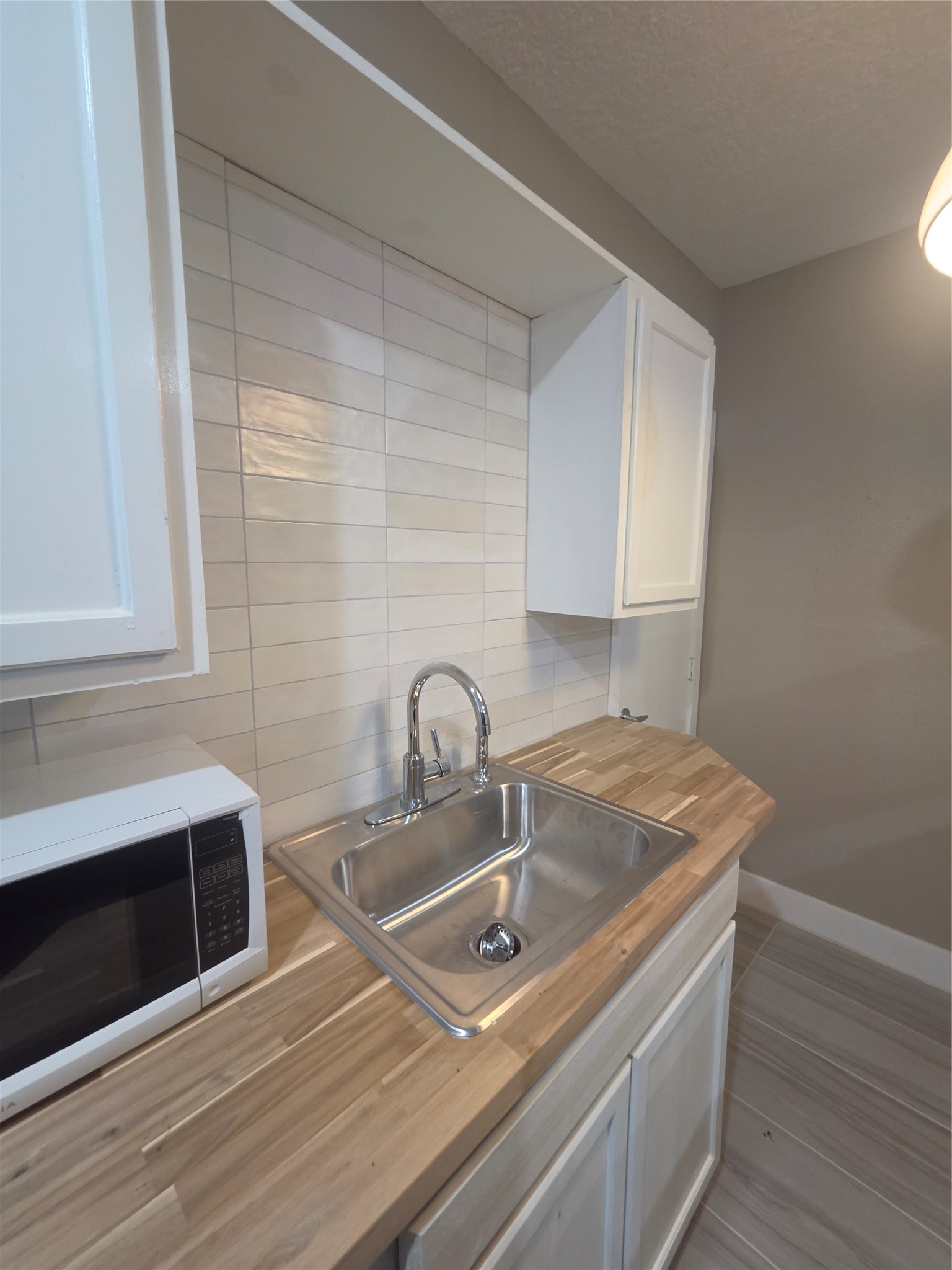 6526 Country Club Drive B Property Photo 6