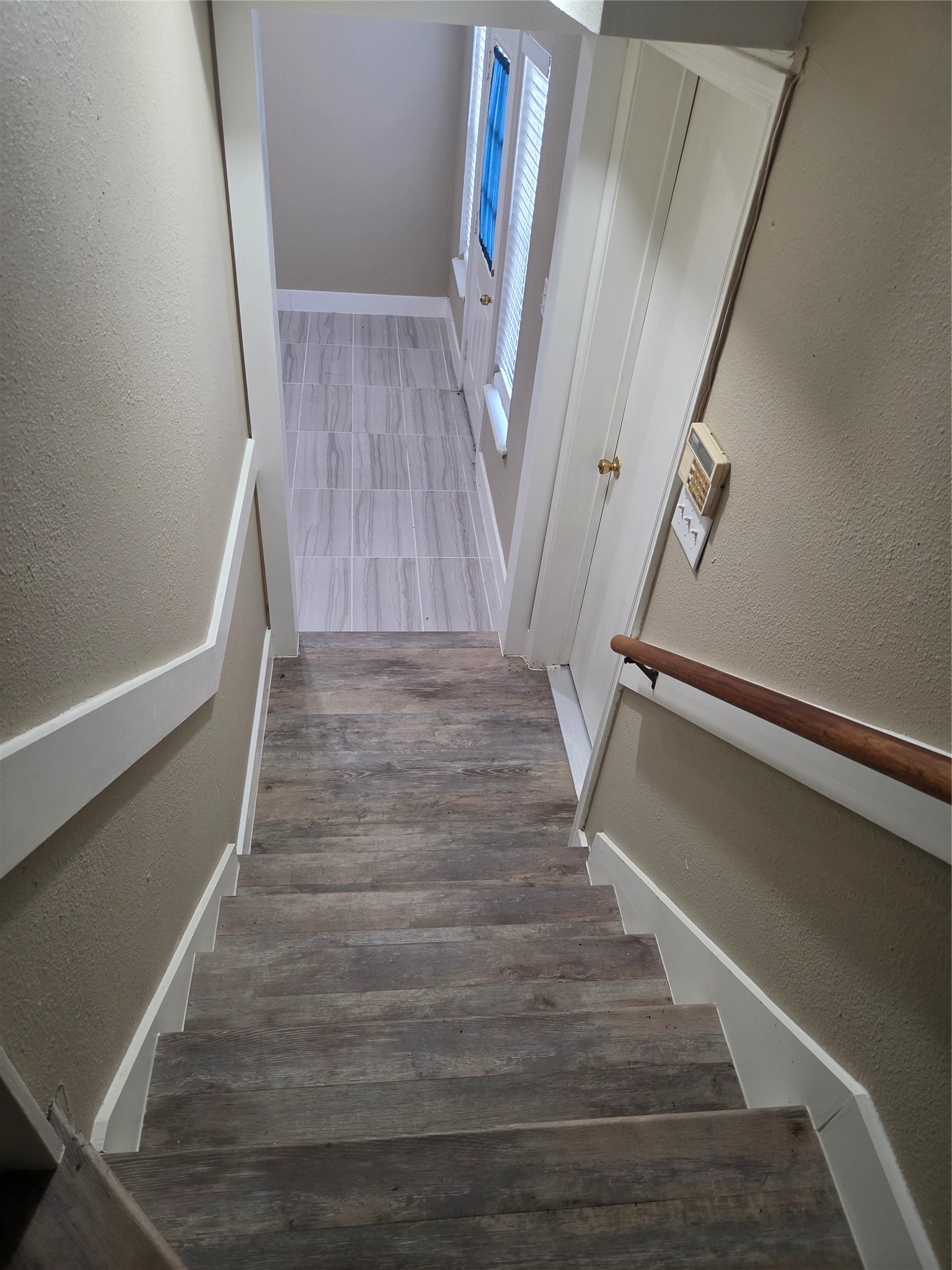 6526 Country Club Drive B Property Photo 18