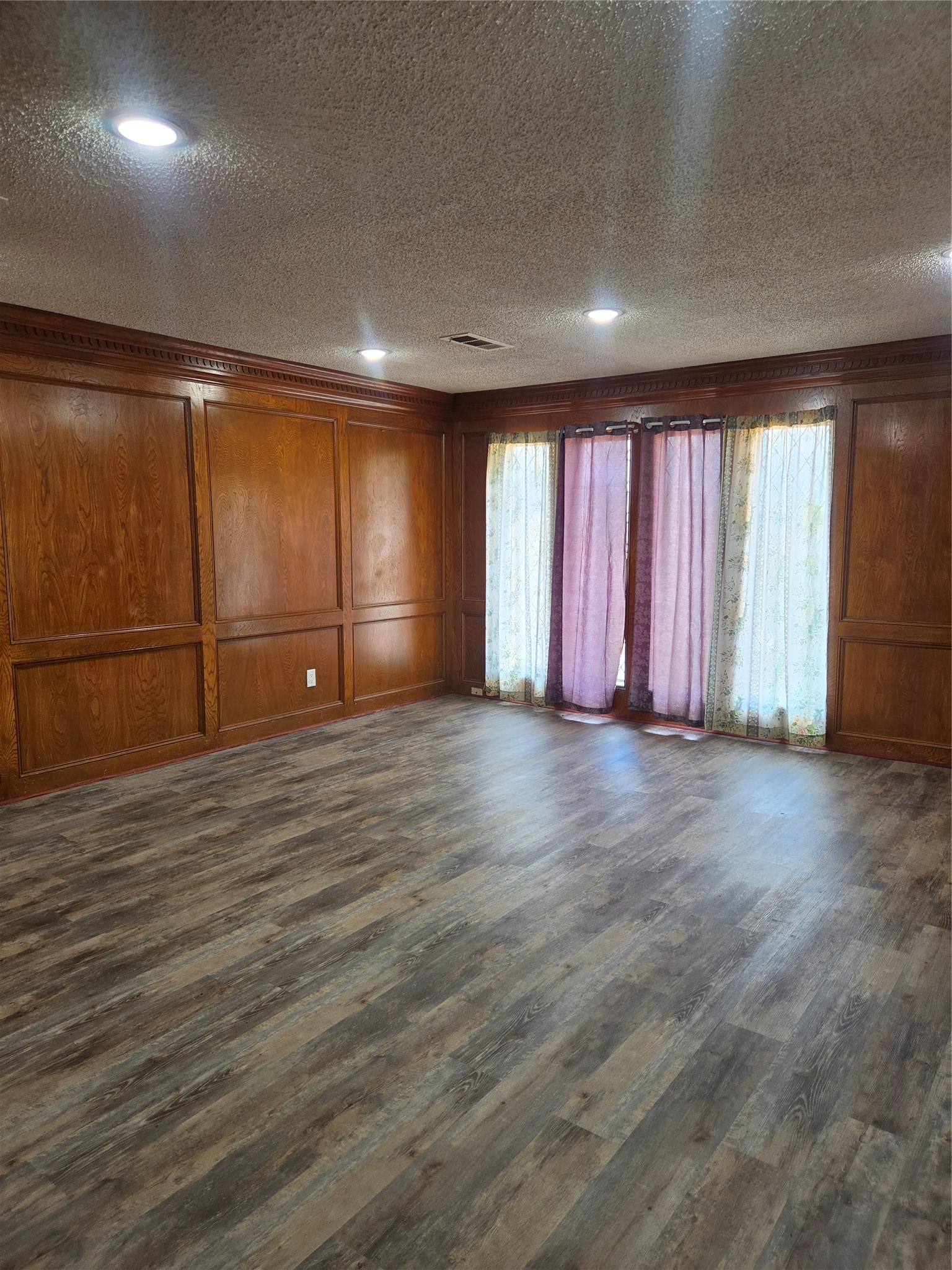 6526 Country Club Drive B Property Photo 24