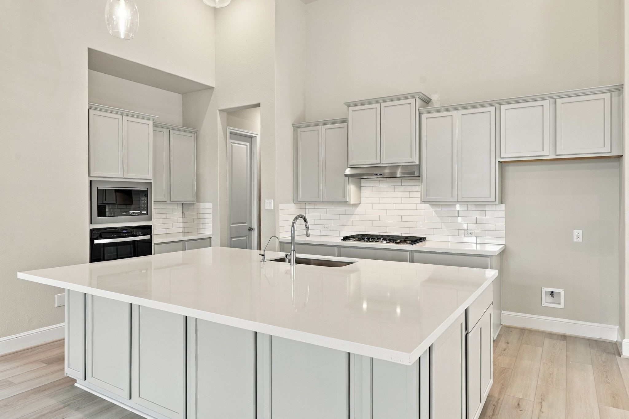 3020 Shelly Bayou Court Property Photo 10