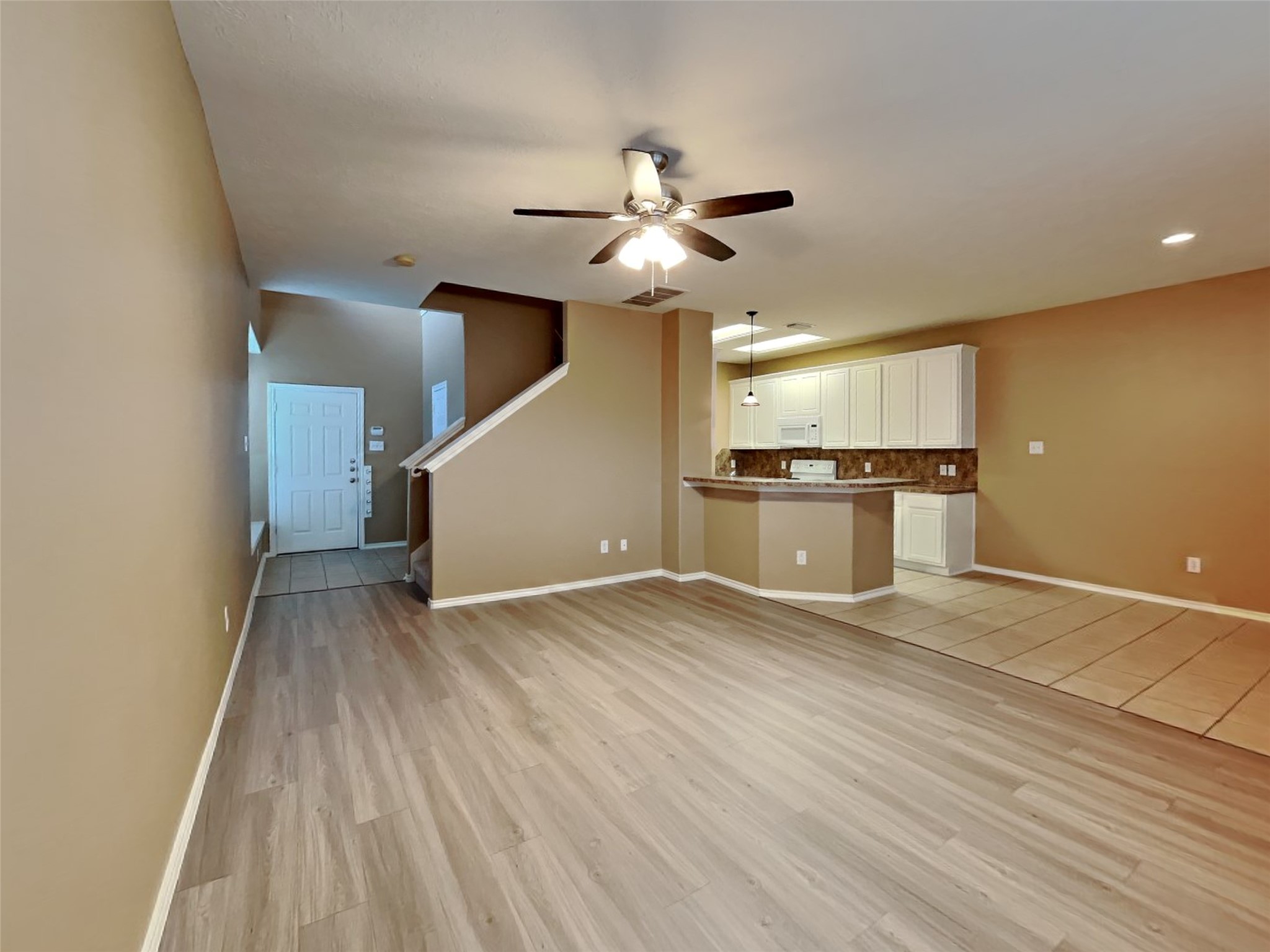 6220 Stoney Creek Drive Property Photo 2