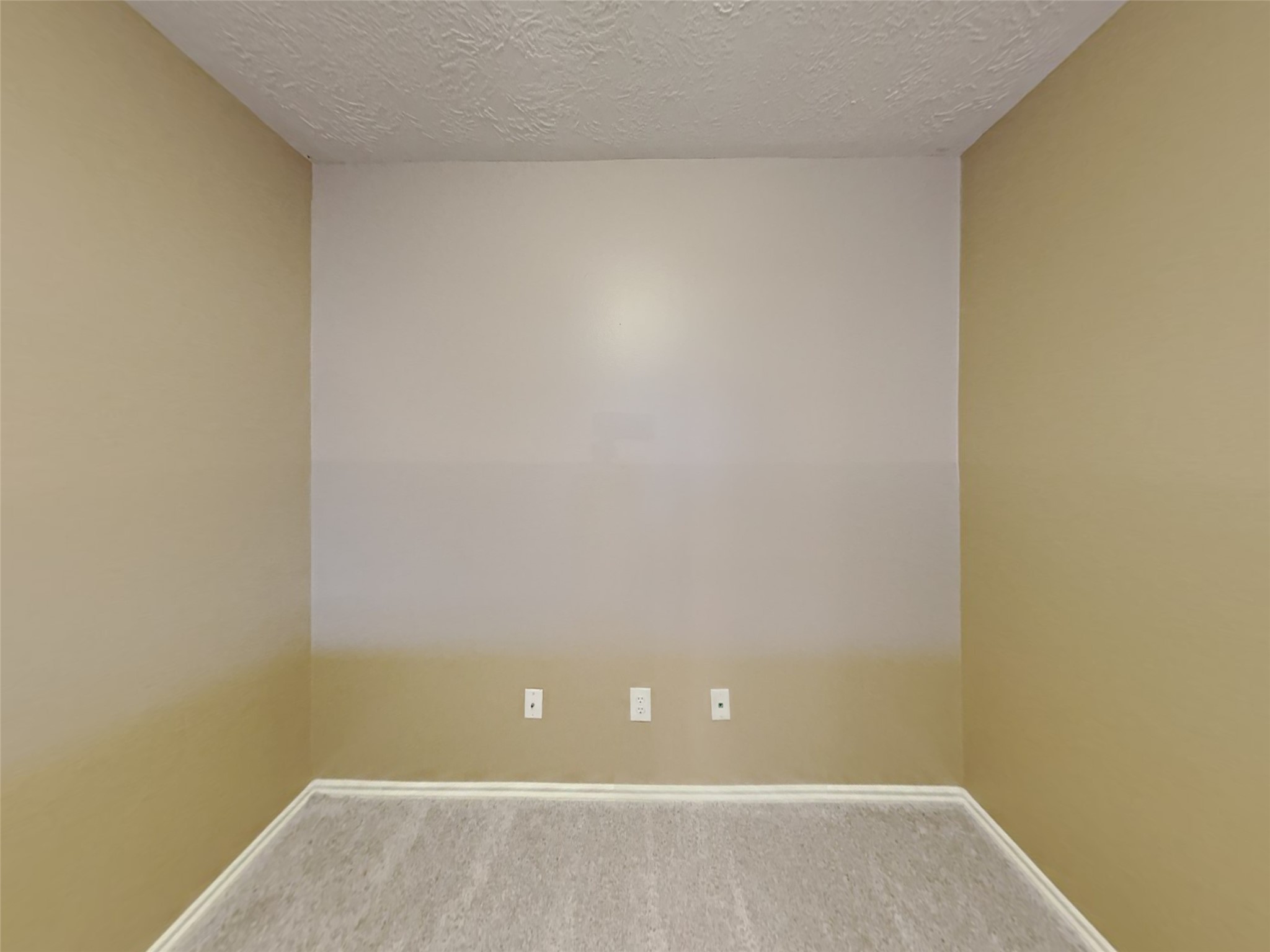 6220 Stoney Creek Drive Property Photo 3