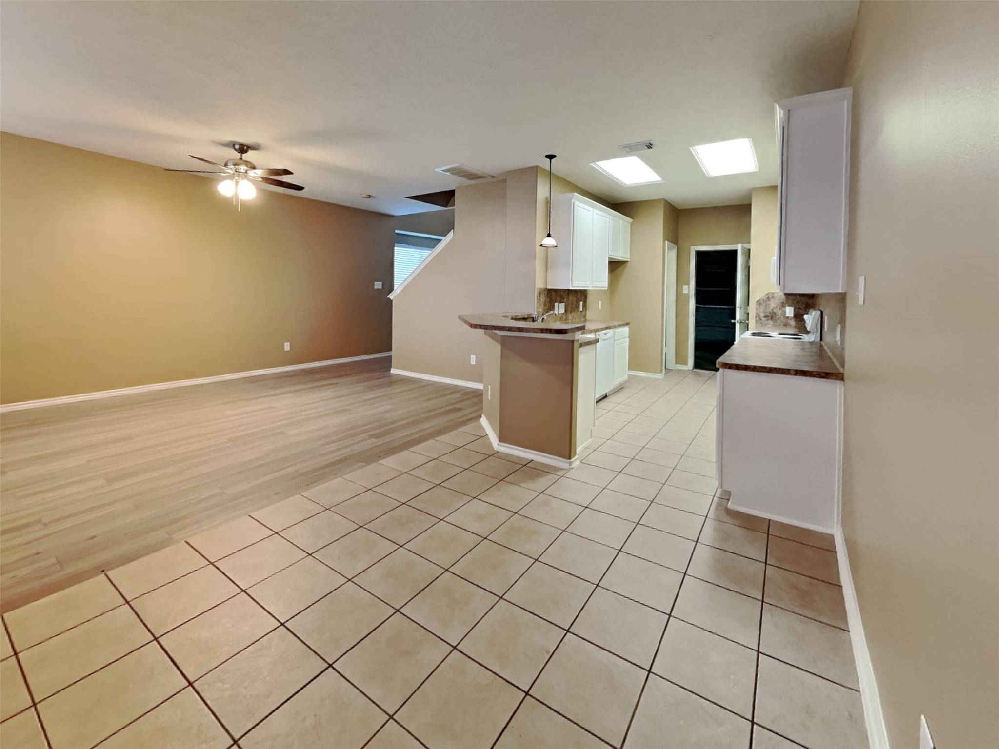 6220 Stoney Creek Drive Property Photo 4