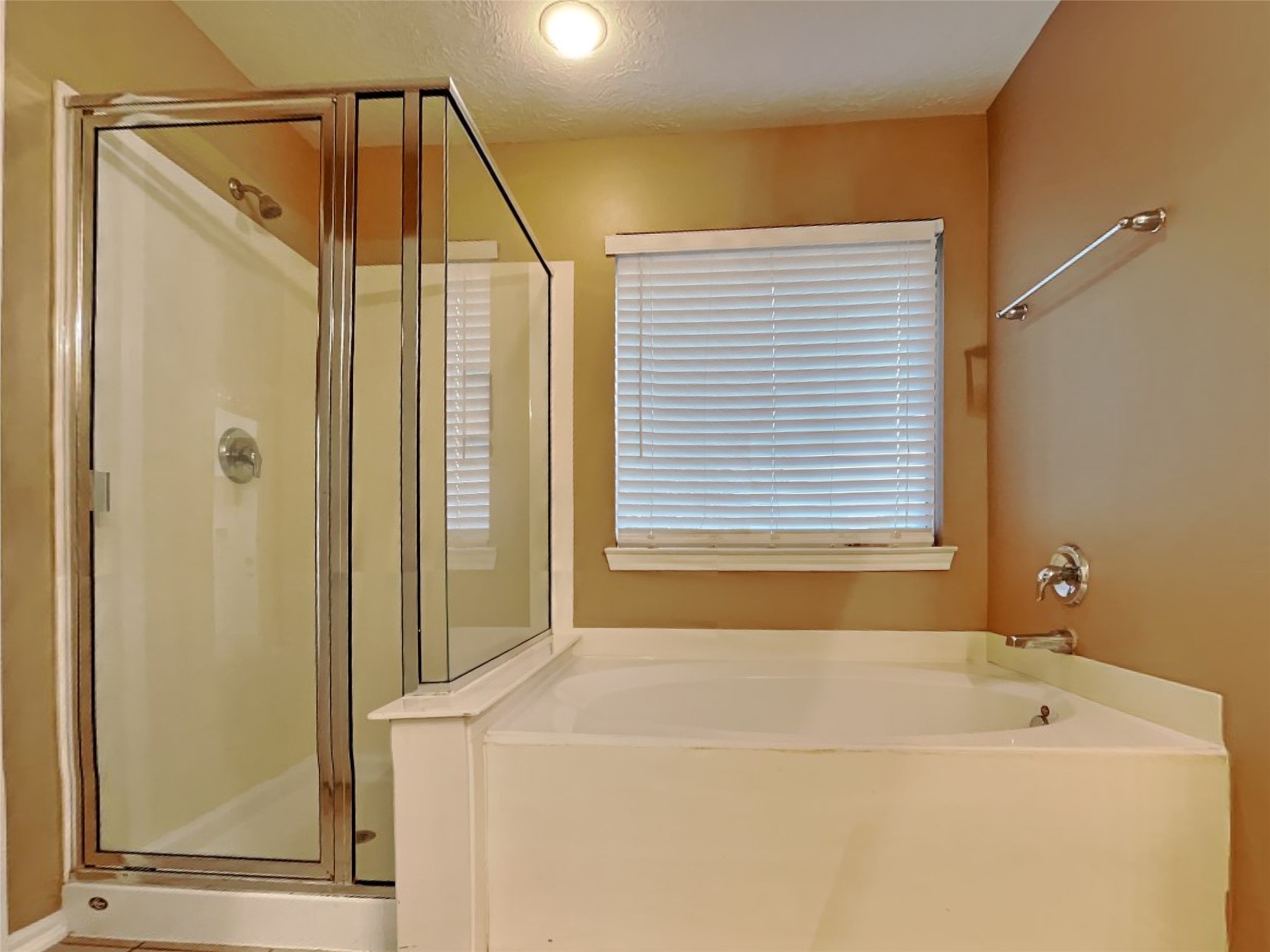 6220 Stoney Creek Drive Property Photo 11