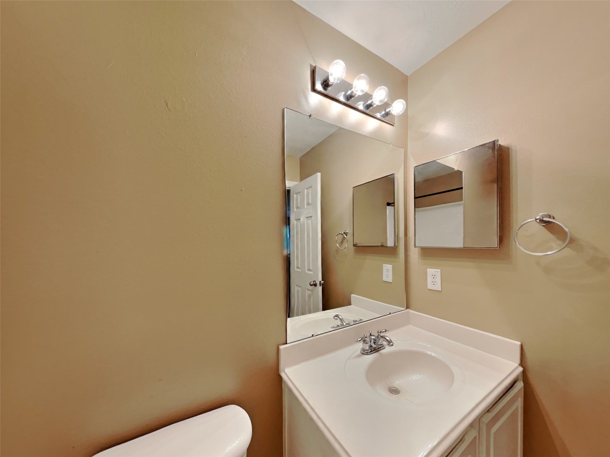 6220 Stoney Creek Drive Property Photo 16