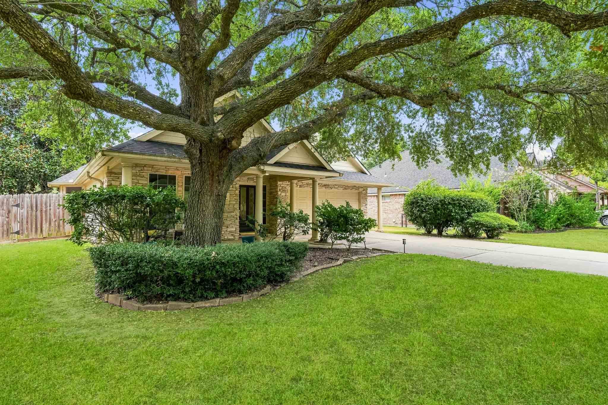 3710 S Barnett Way Property Photo 4