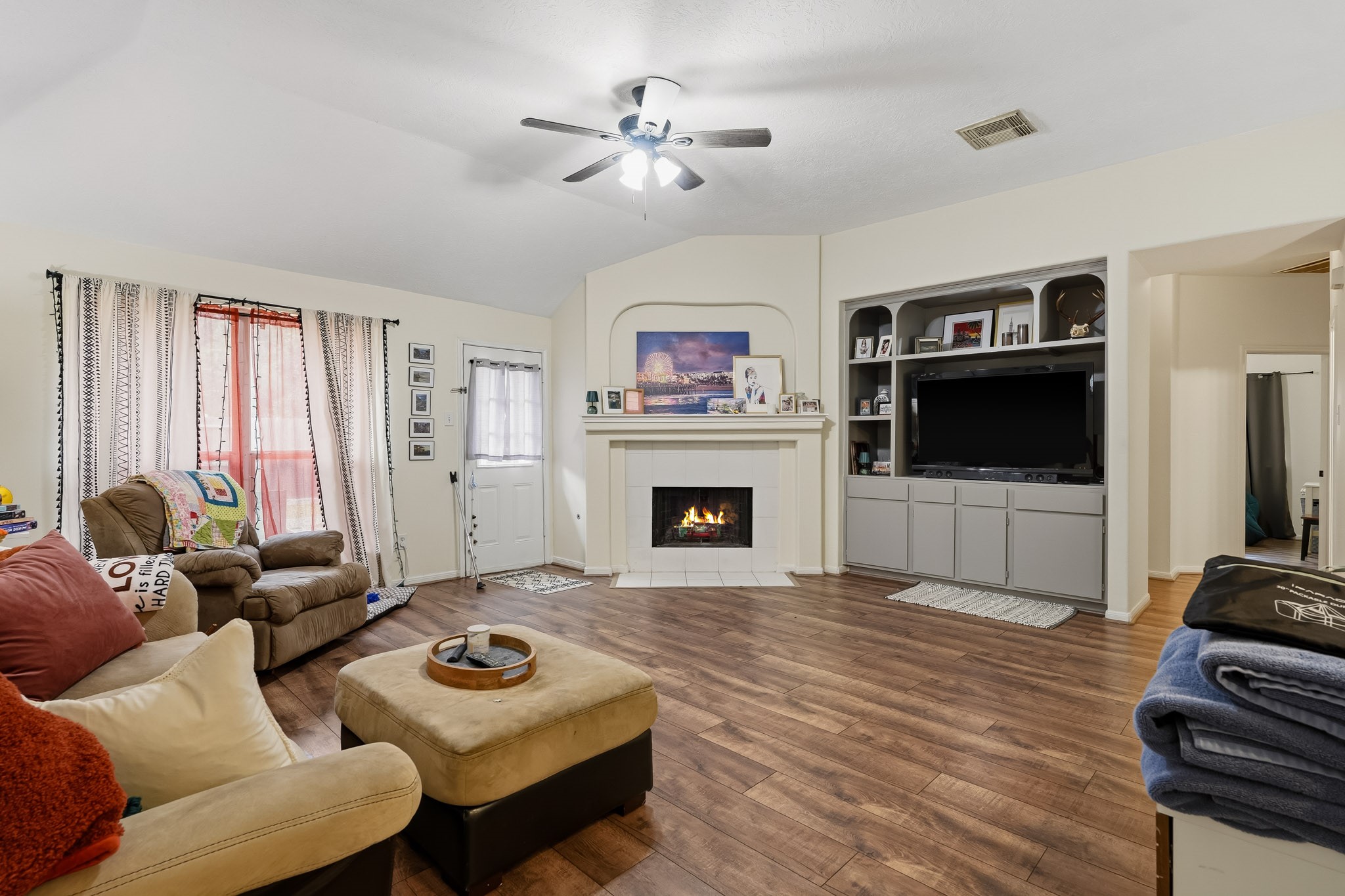 3710 S Barnett Way Property Photo 12