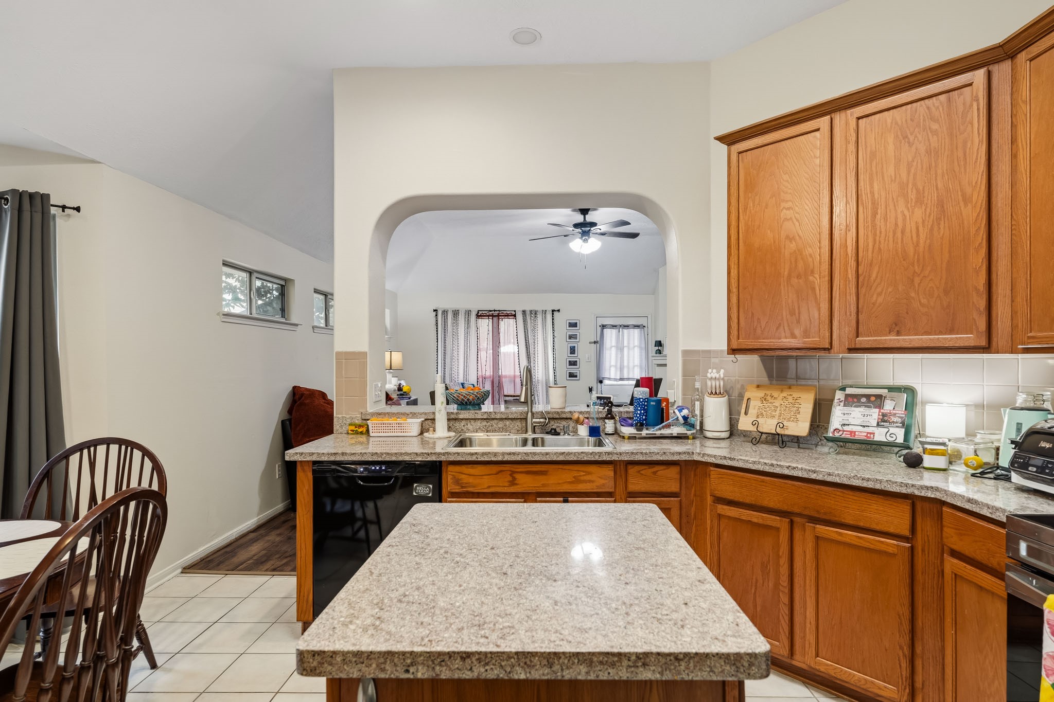 3710 S Barnett Way Property Photo 18