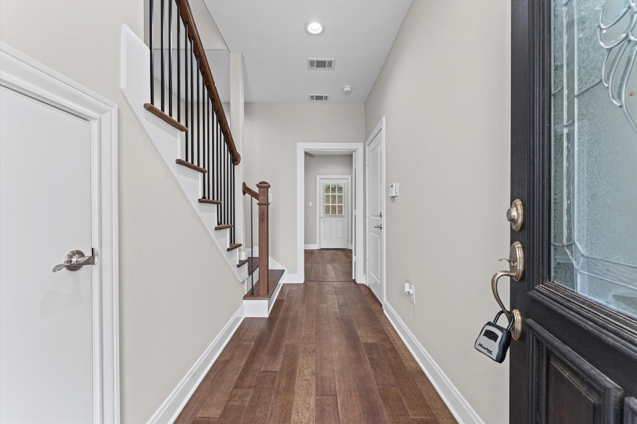 3339 Beverly Forest Drive Property Photo 5