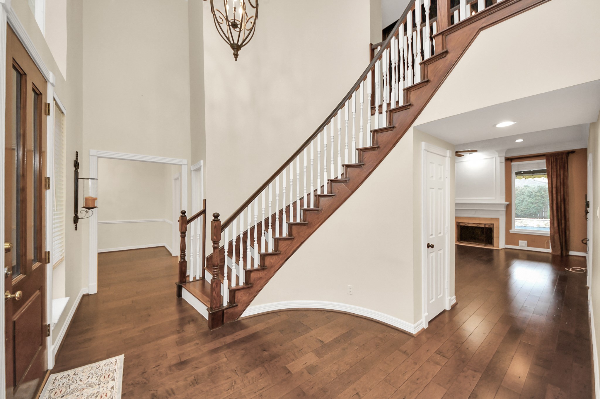 2122 Walnut Grove Lane Property Photo 5