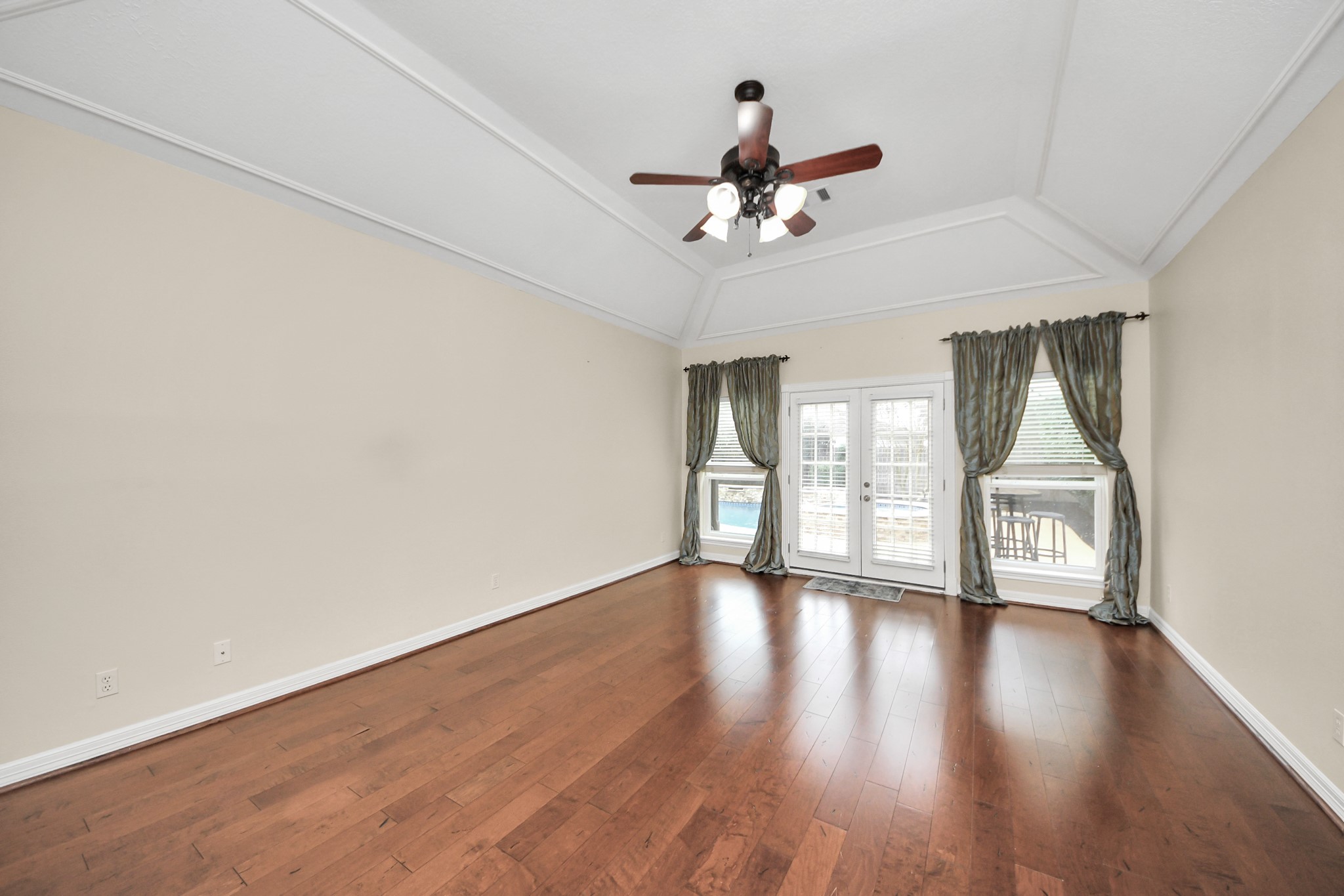 2122 Walnut Grove Lane Property Photo 22
