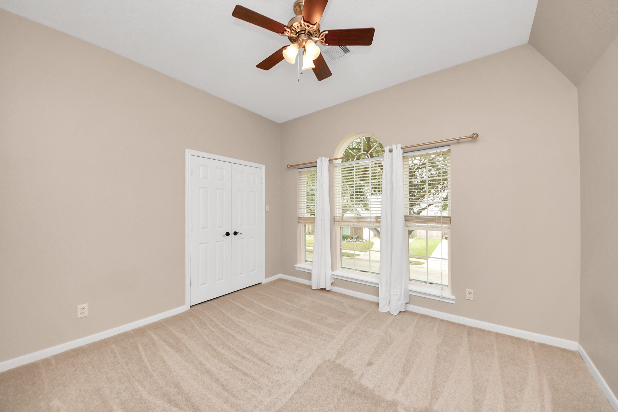 2122 Walnut Grove Lane Property Photo 34