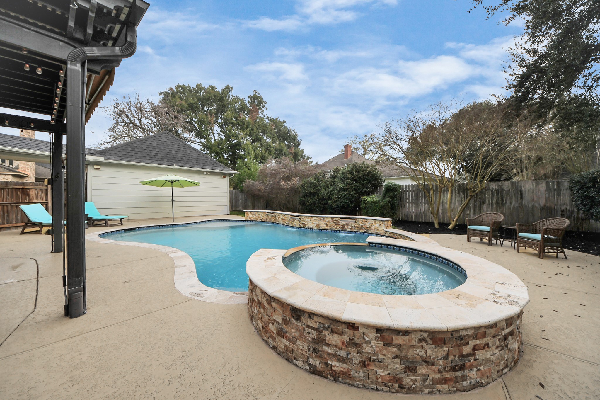 2122 Walnut Grove Lane Property Photo 40