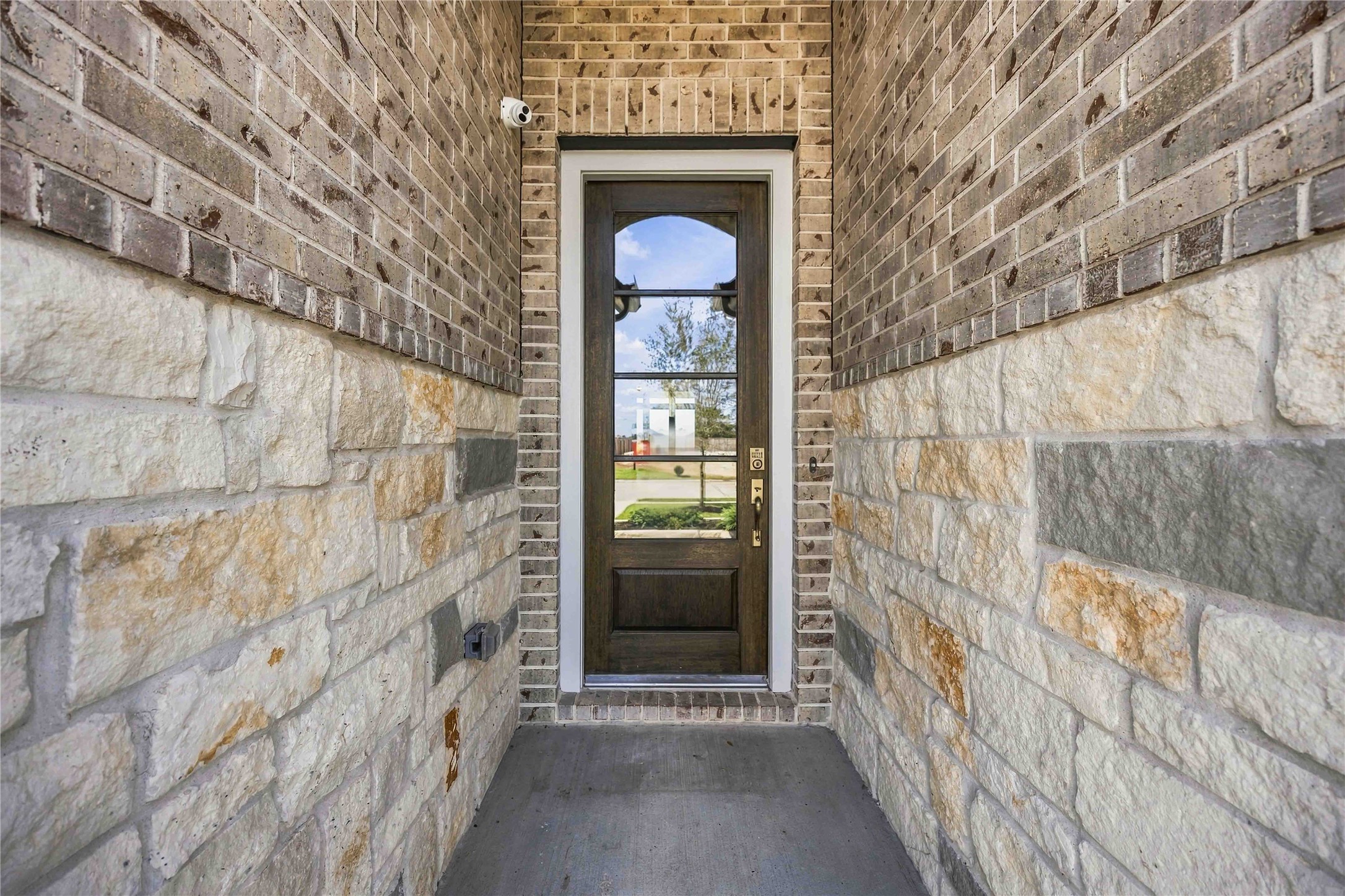 6902 Ivory Sedge Trail Property Photo 3
