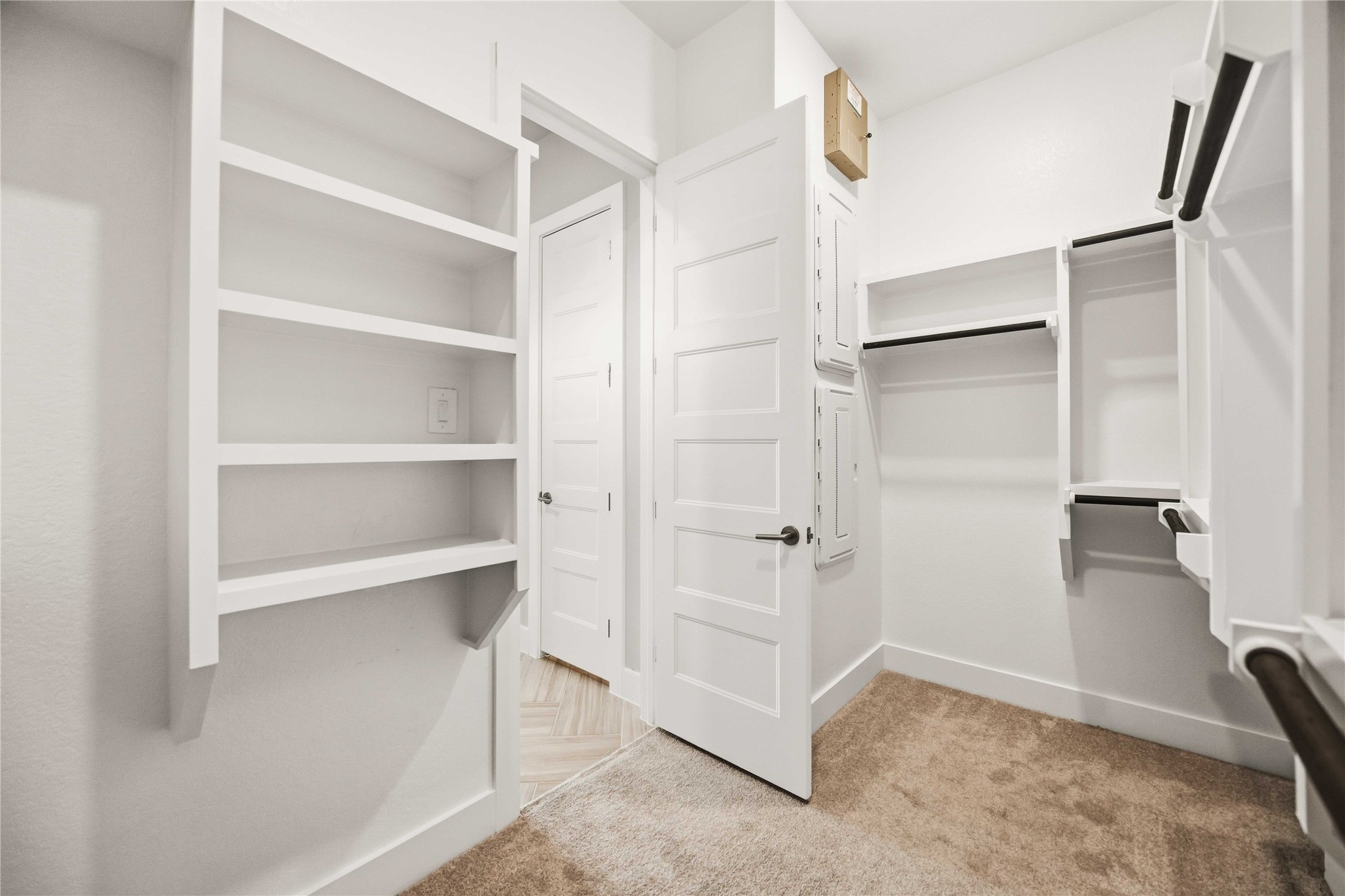 6902 Ivory Sedge Trail Property Photo 32