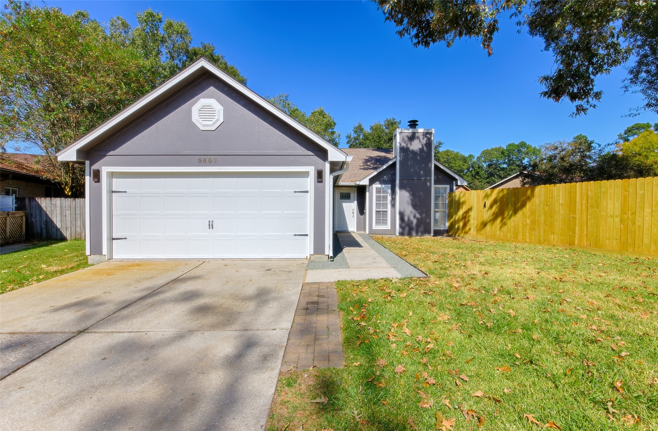 3607 Hampstead Court Property Photo 1