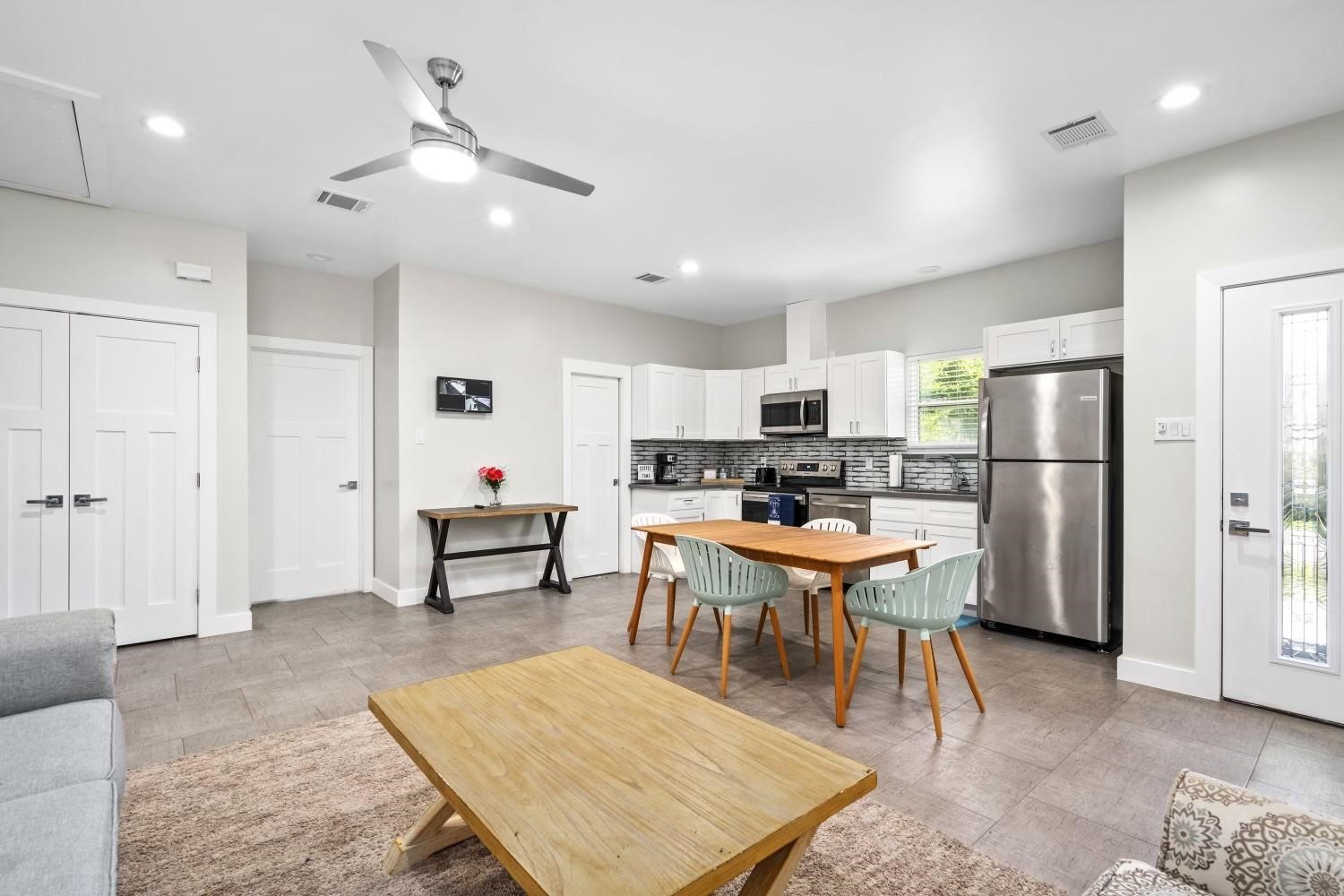 7101 Foster Street A Property Photo 6