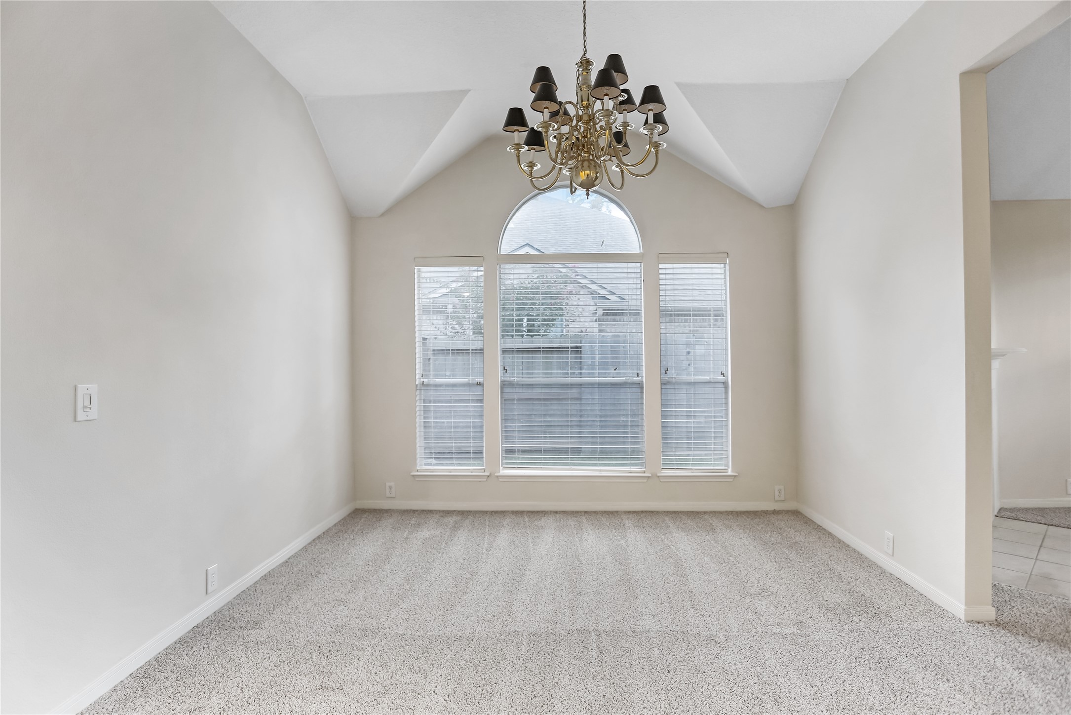 1343 Summer Terrace Drive Property Photo 6