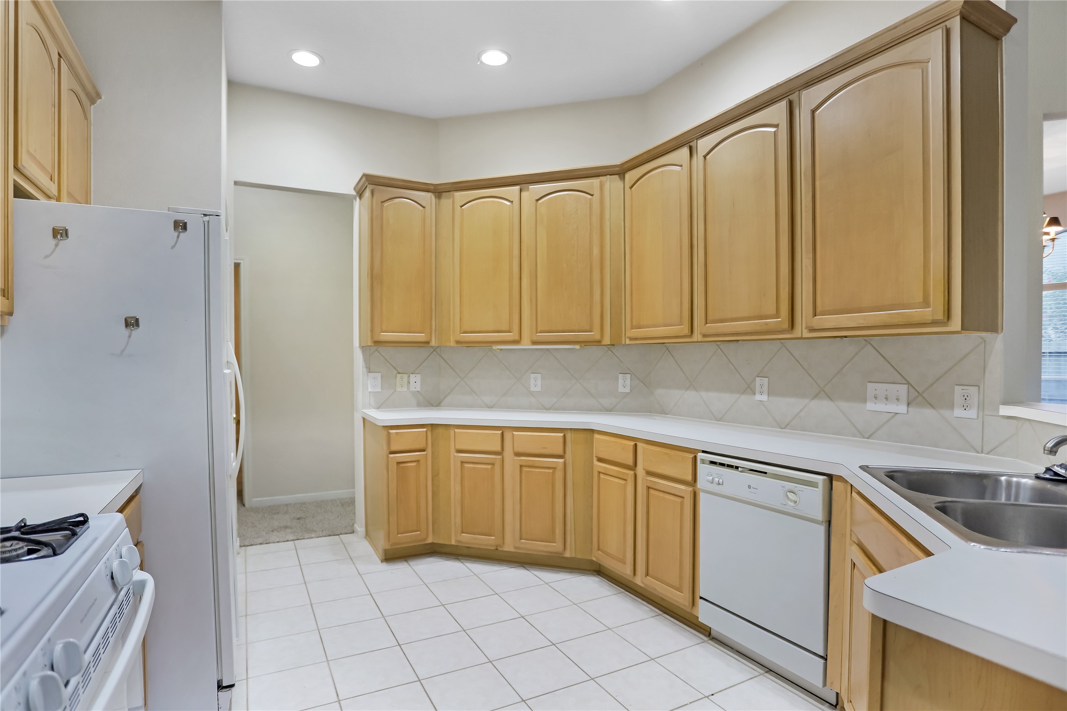 1343 Summer Terrace Drive Property Photo 12