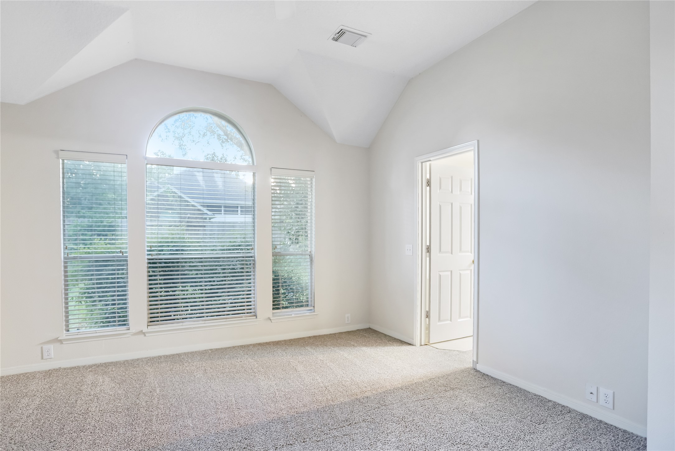 1343 Summer Terrace Drive Property Photo 17