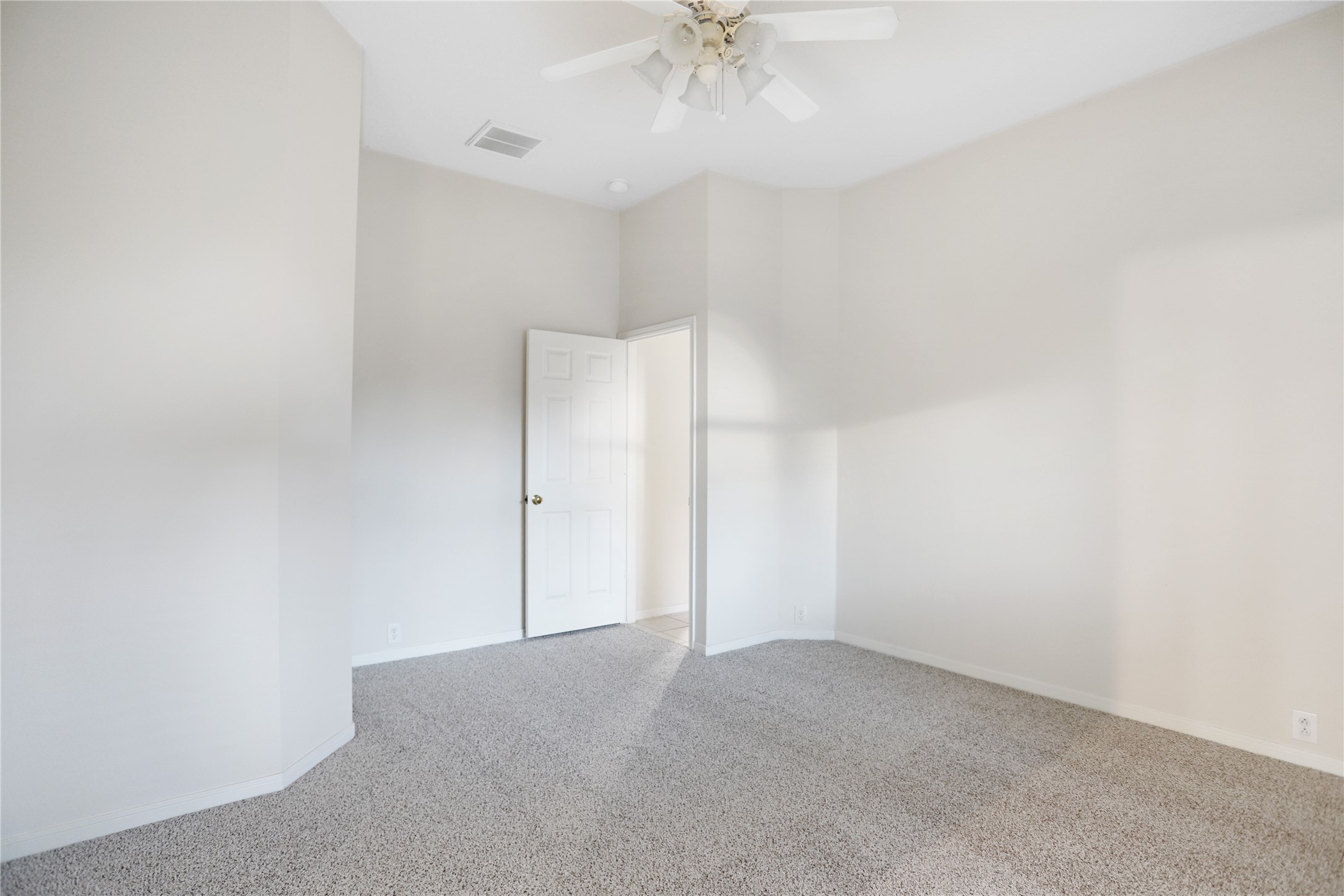 1343 Summer Terrace Drive Property Photo 18
