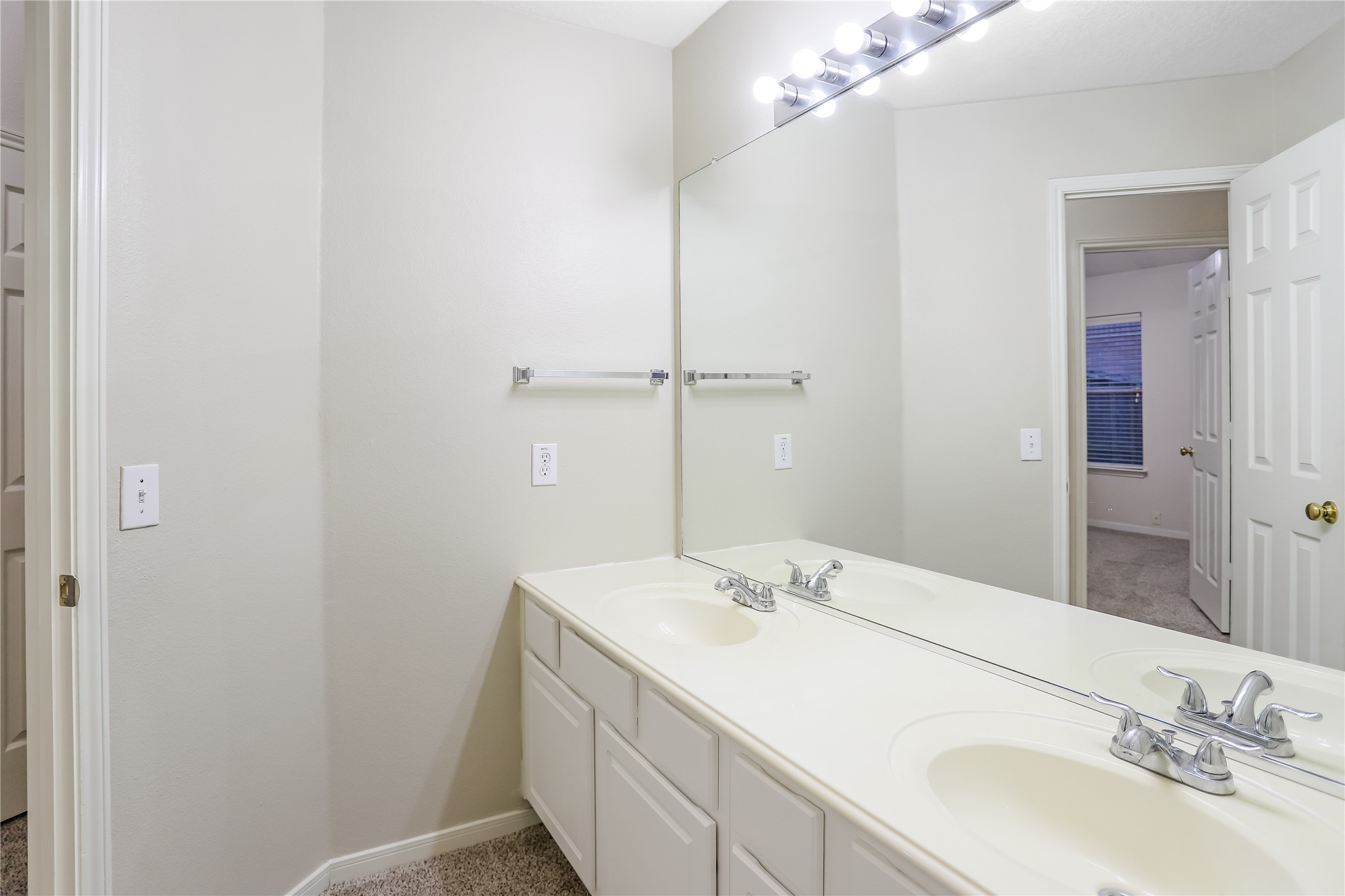 1343 Summer Terrace Drive Property Photo 26