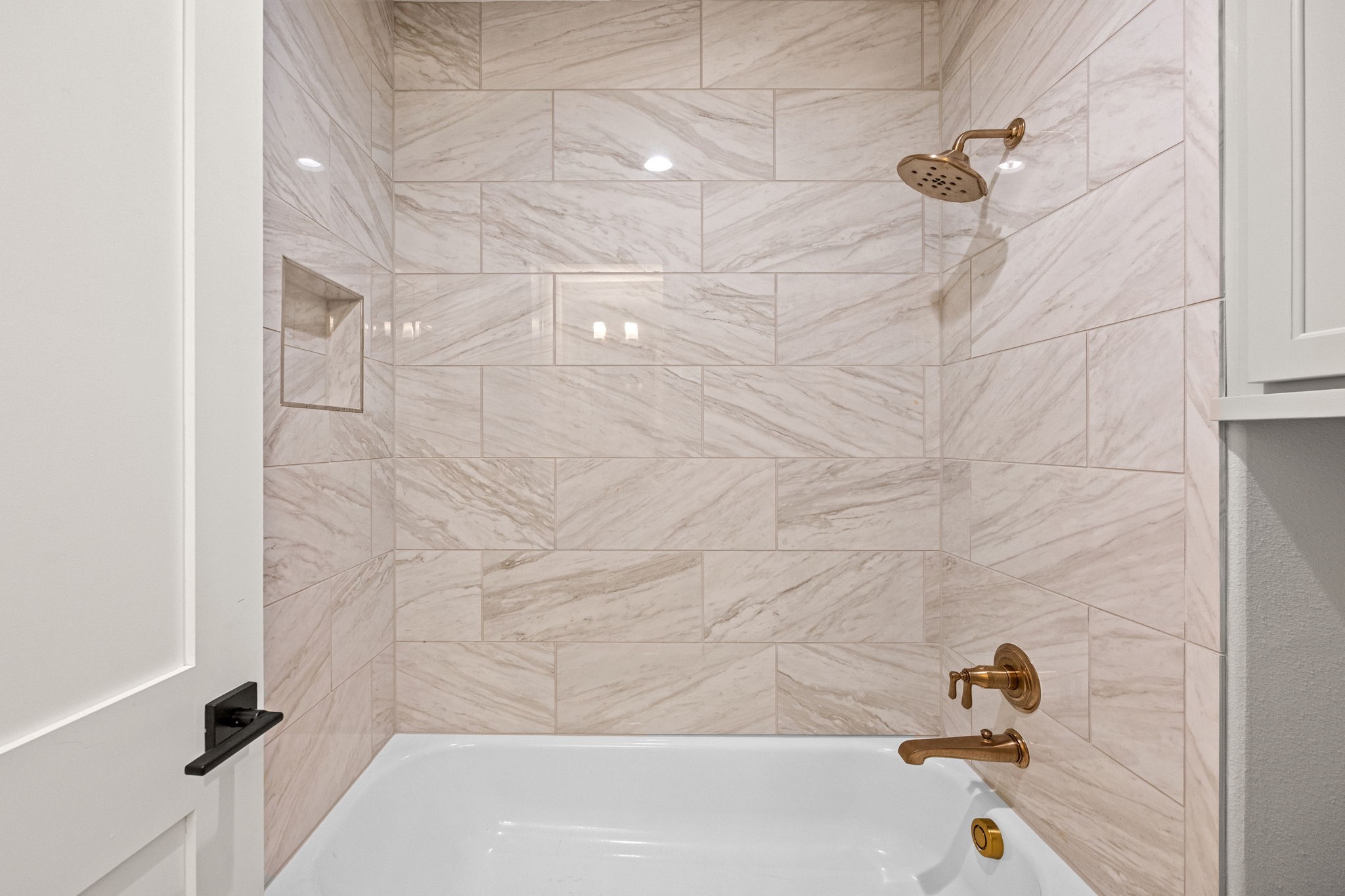 14008 Memorial Reserve Place Property Photo 10