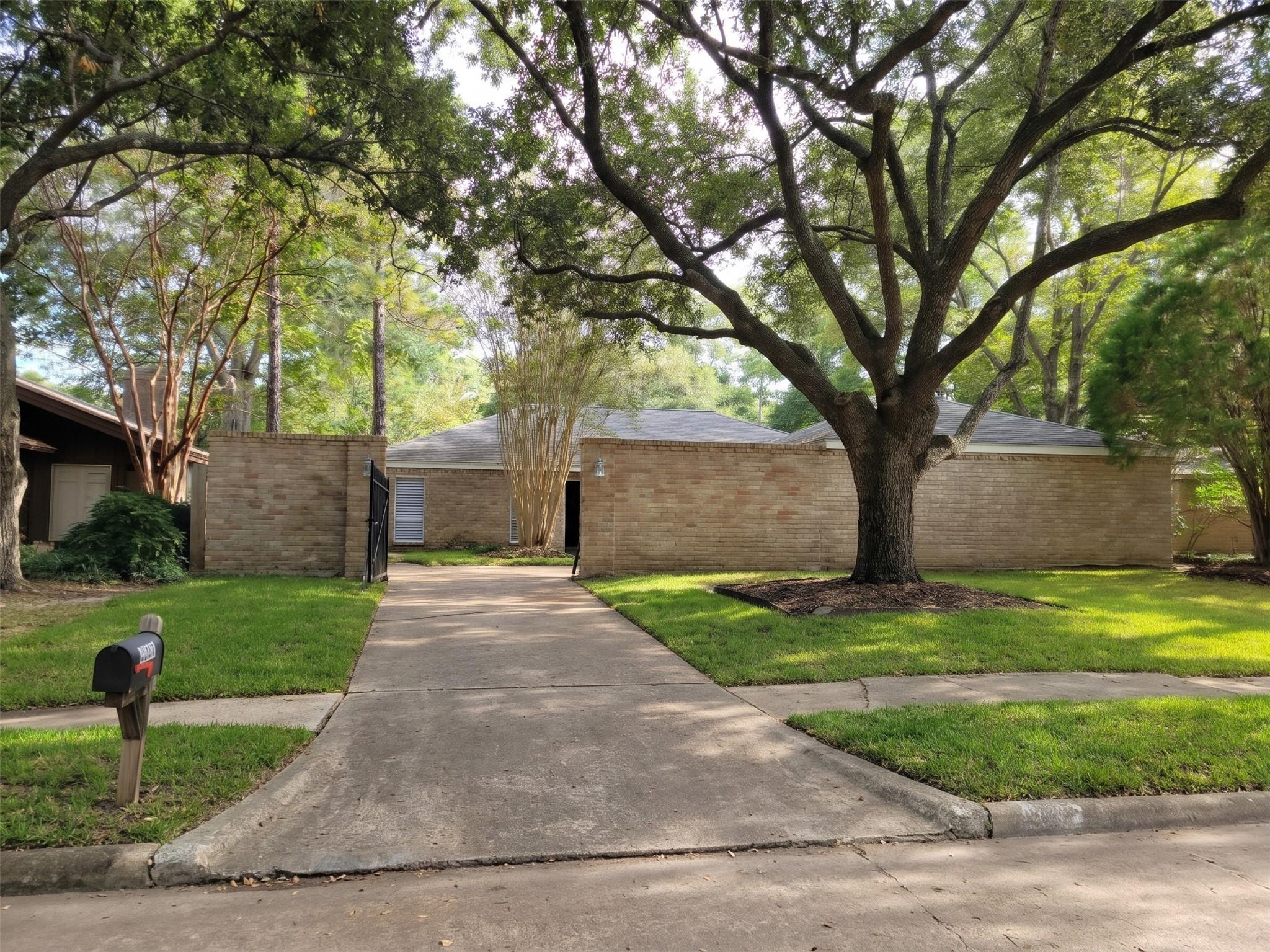 1823 Cherry Bend Drive, Houston TX 77077 Property Photo 1