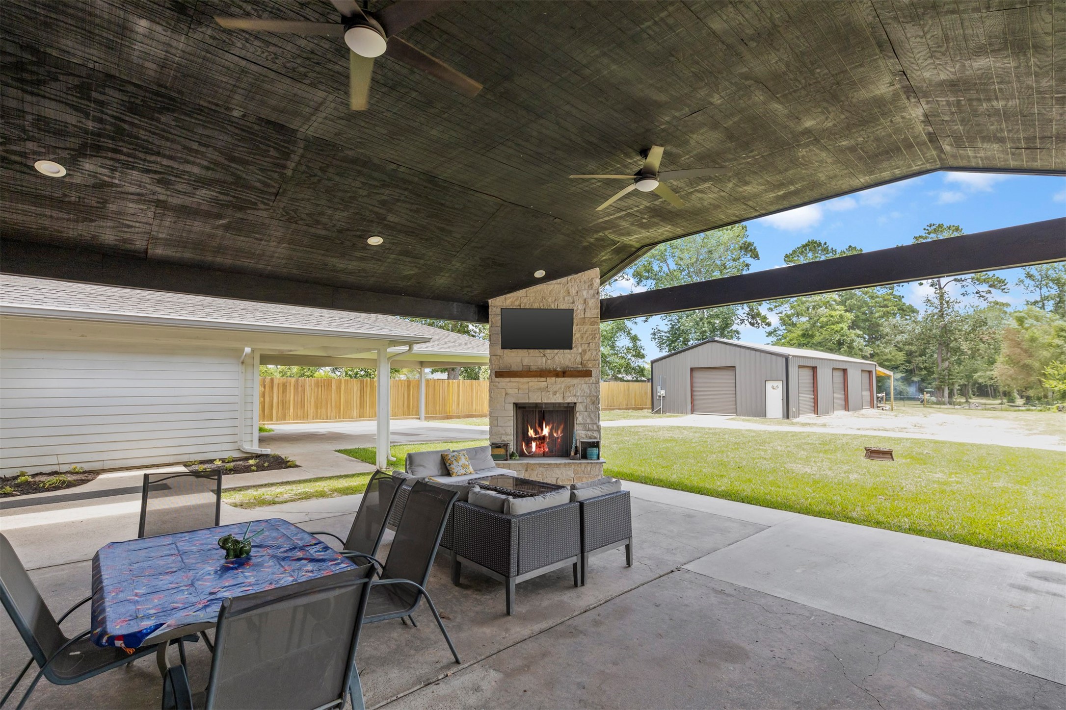 18022 Rogers Road Property Photo 43