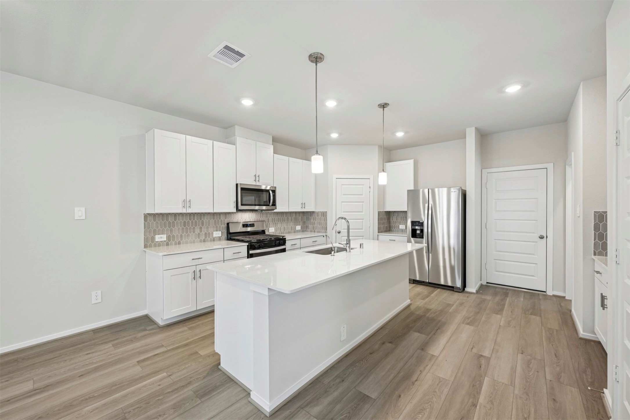 704 Sand Dollar Property Photo 8