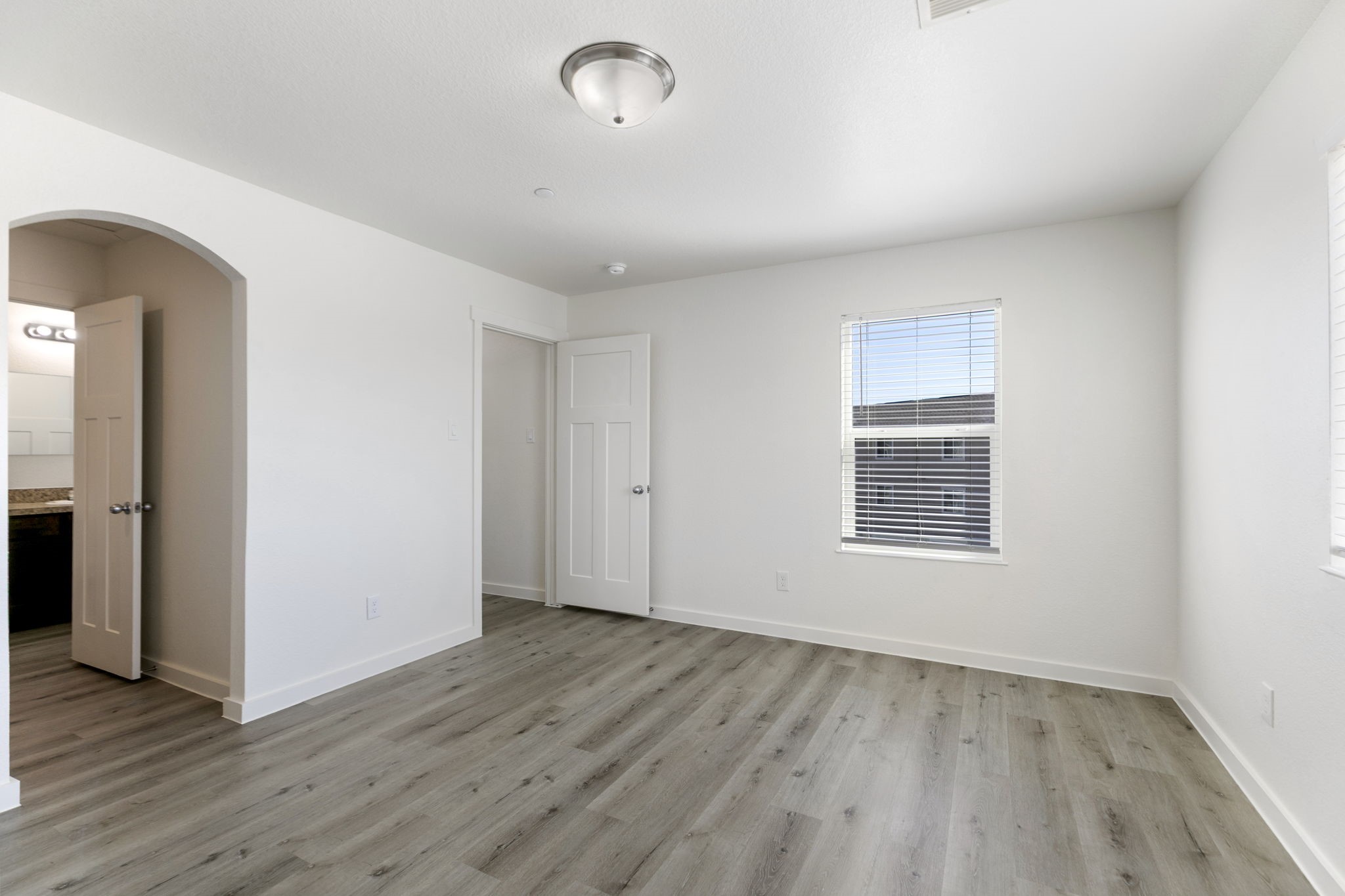 21155 Gosling Road 10b Property Photo 17
