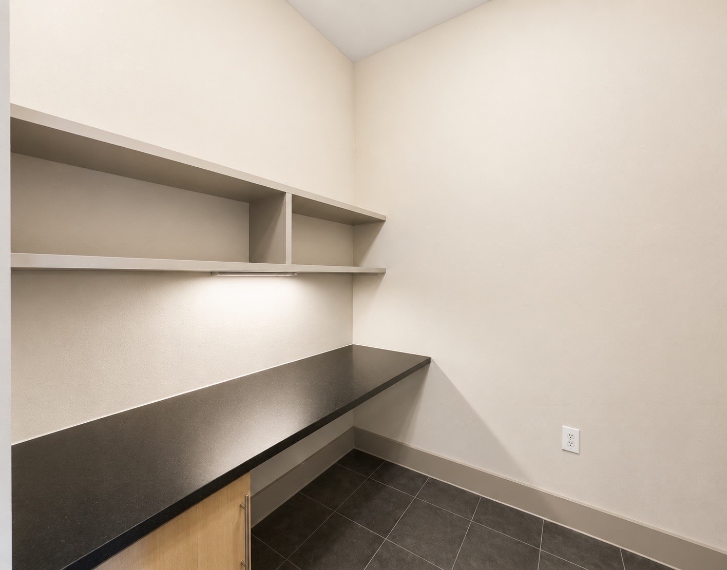 3660 Richmond St Avenue 108 Property Photo 6