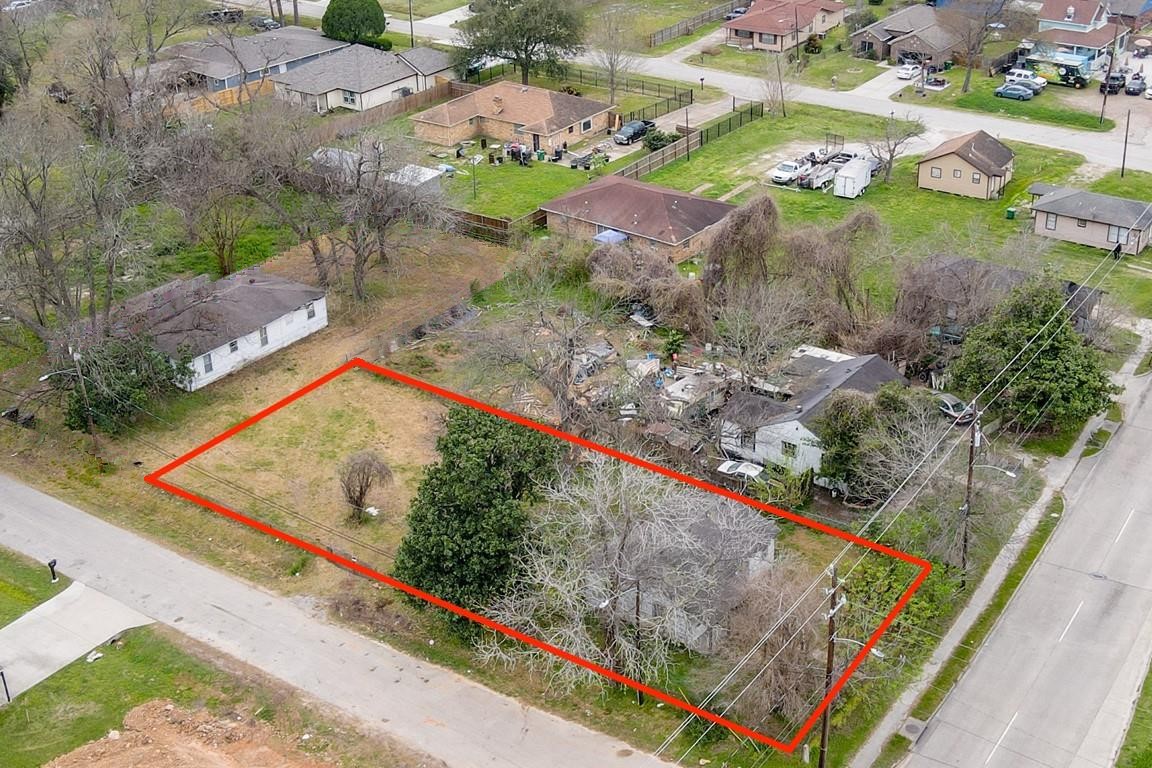 2113 S Victory Drive Property Photo 5