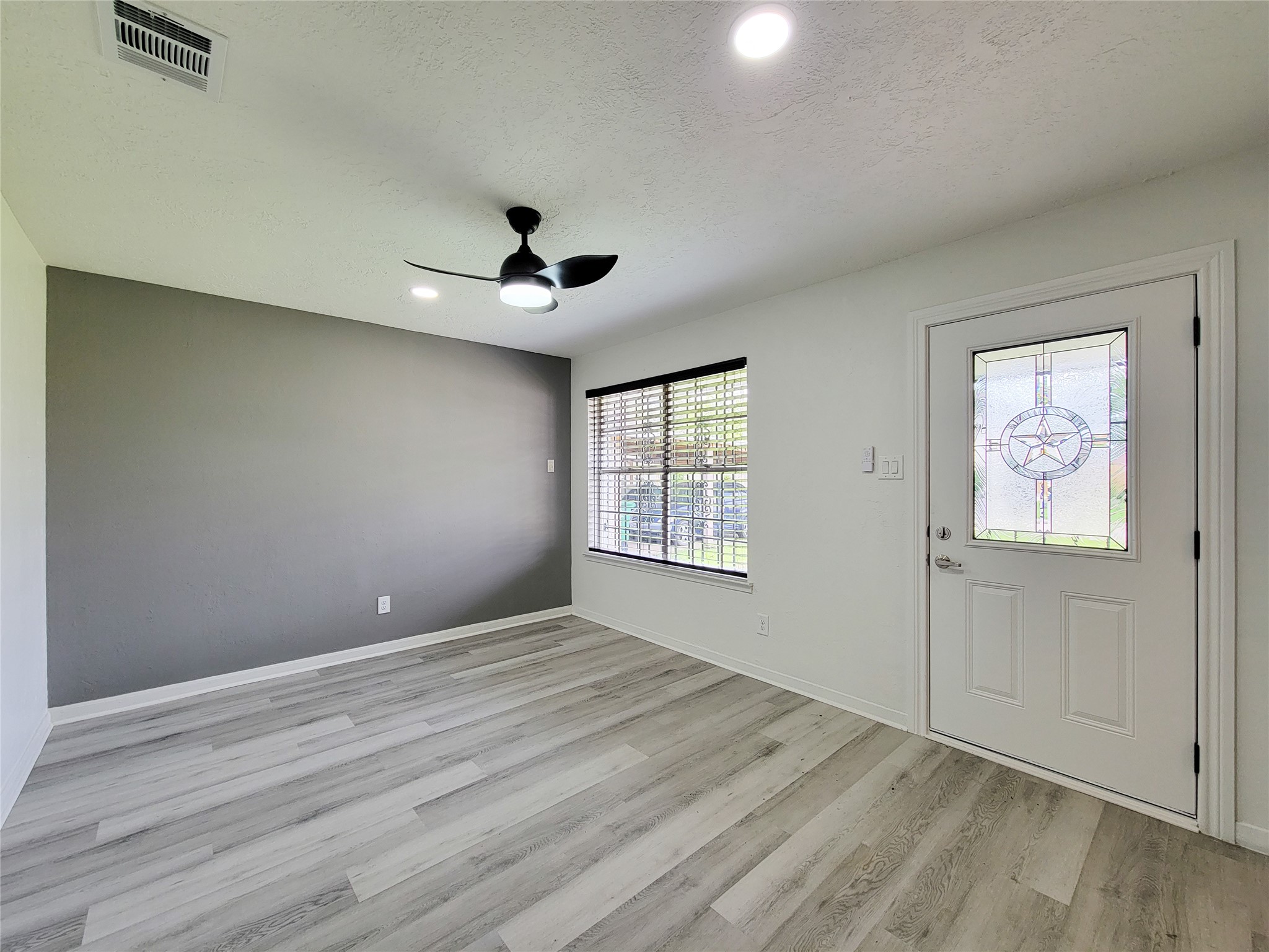 10614 Bainbridge Street Property Photo 3