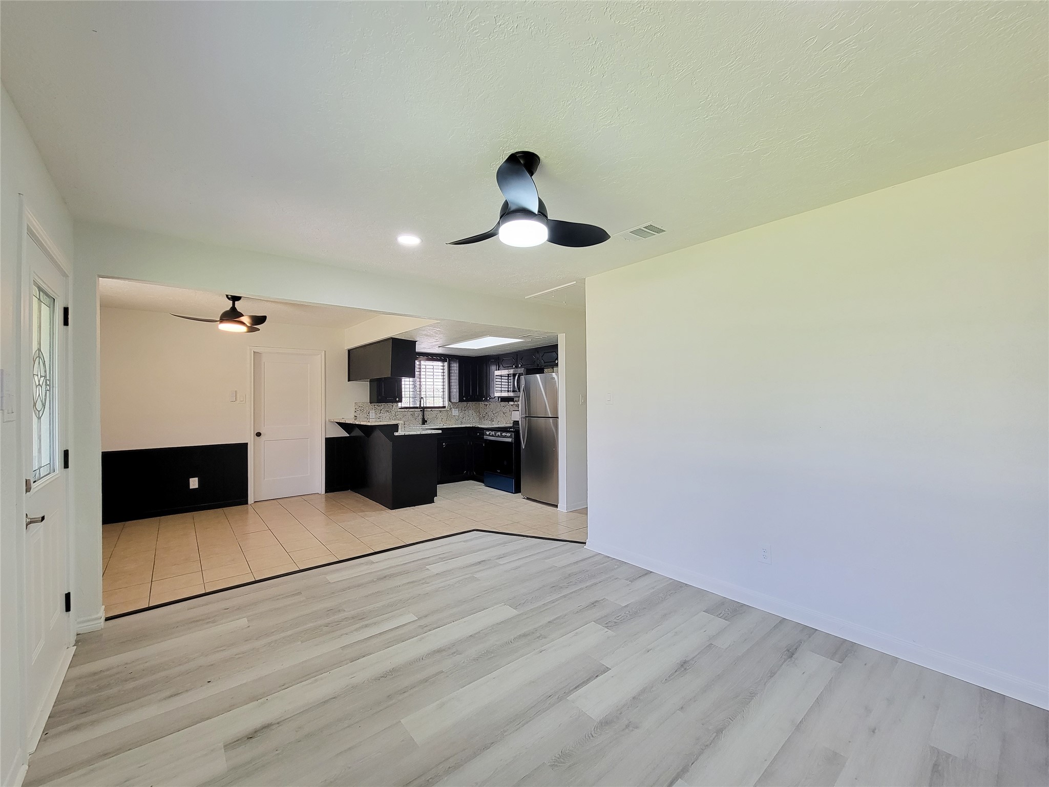 10614 Bainbridge Street Property Photo 5