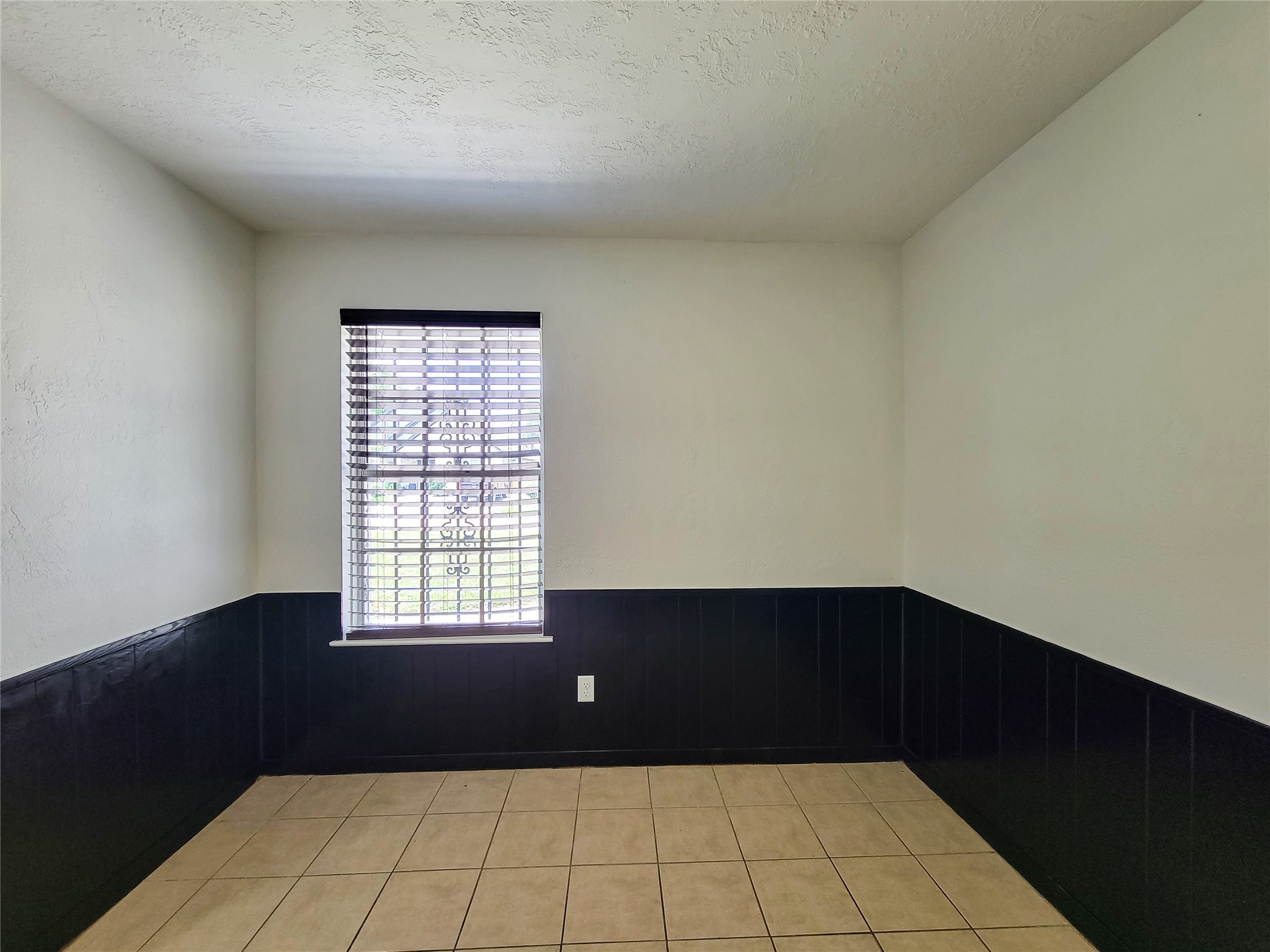 10614 Bainbridge Street Property Photo 8