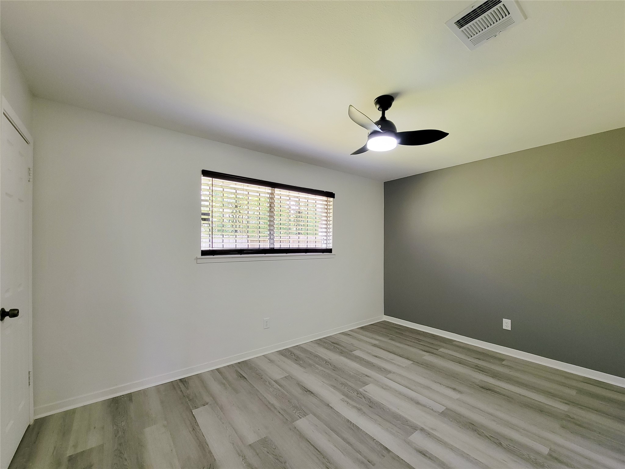 10614 Bainbridge Street Property Photo 14
