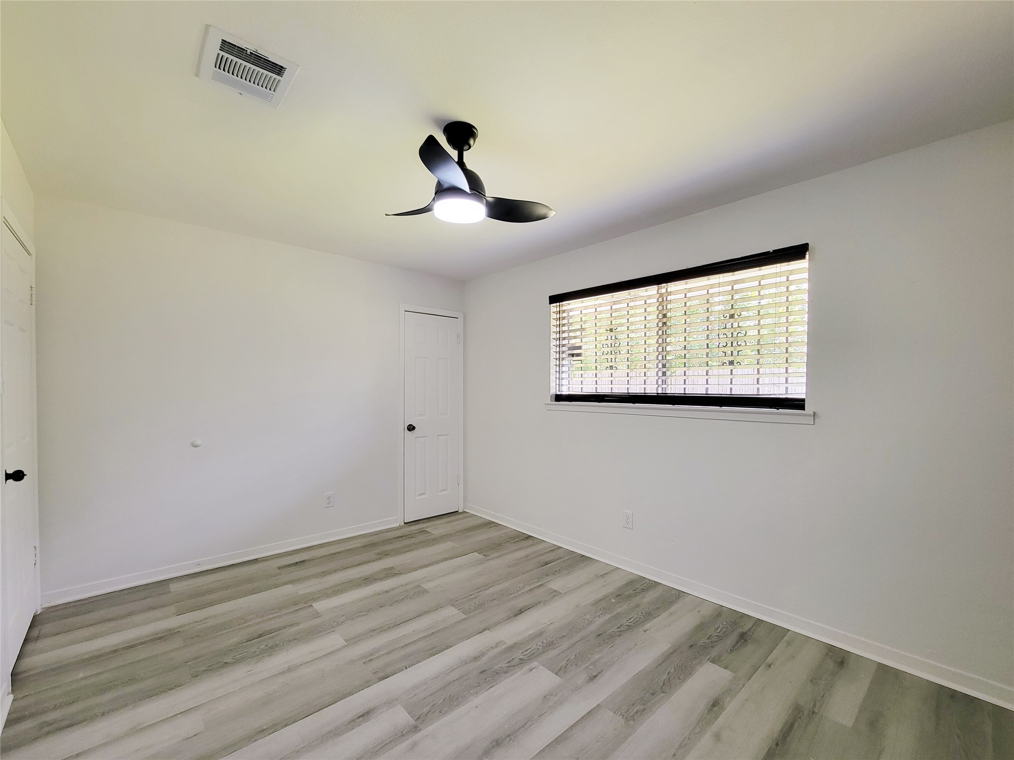 10614 Bainbridge Street Property Photo 15