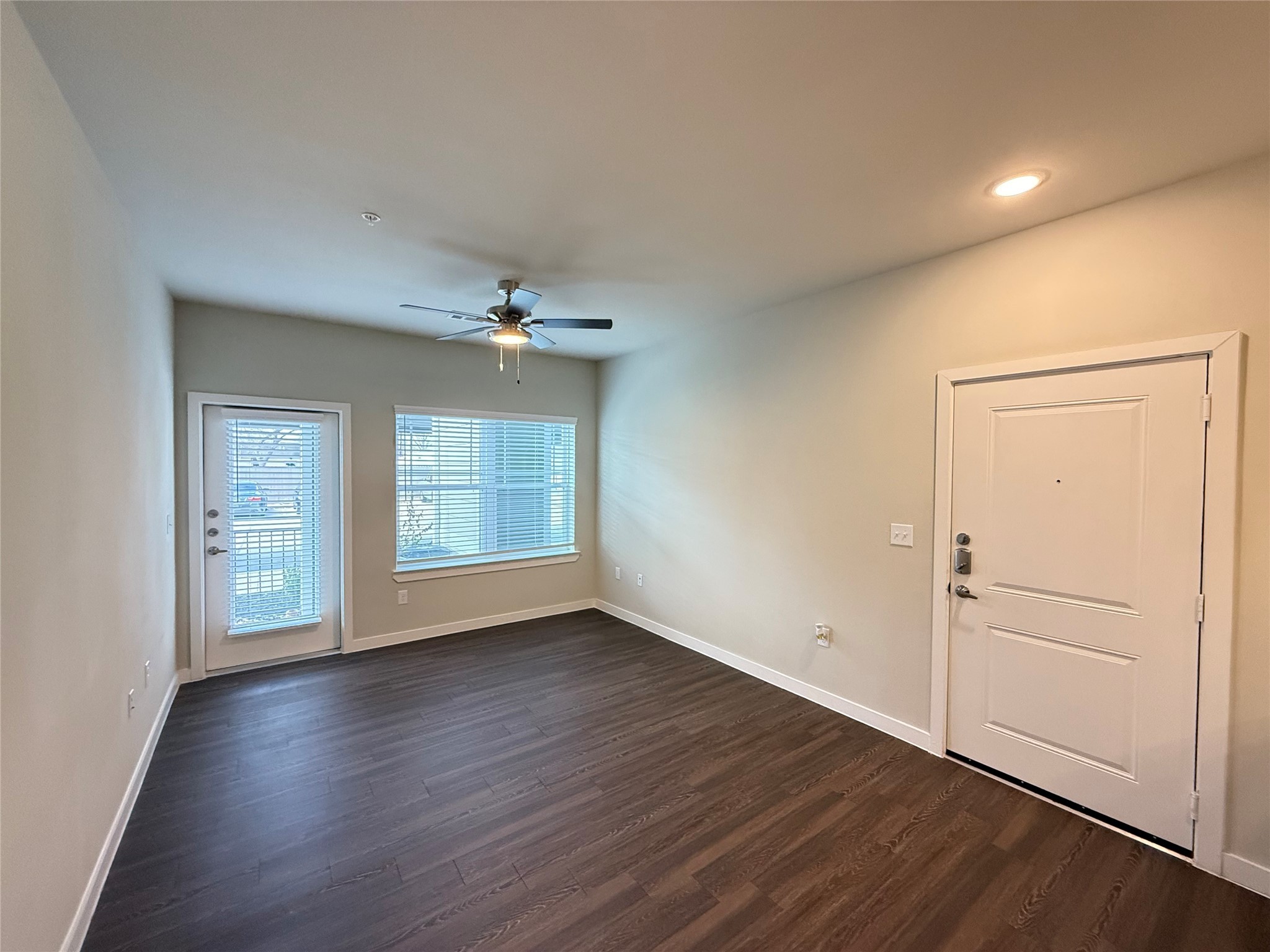 2102 Antoine Drive 3313 Property Photo 5