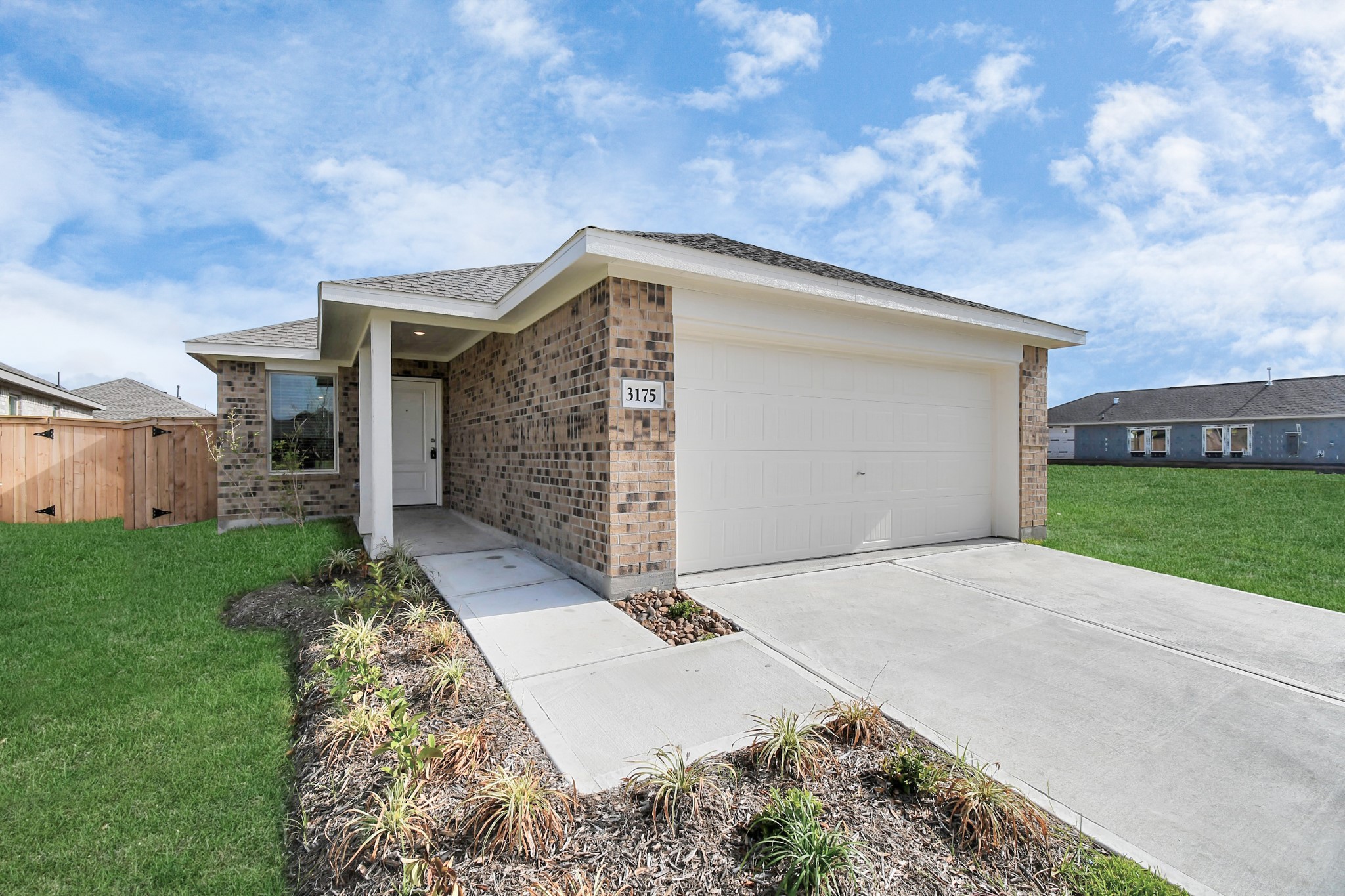 1615 Windrose Bend Property Photo 2