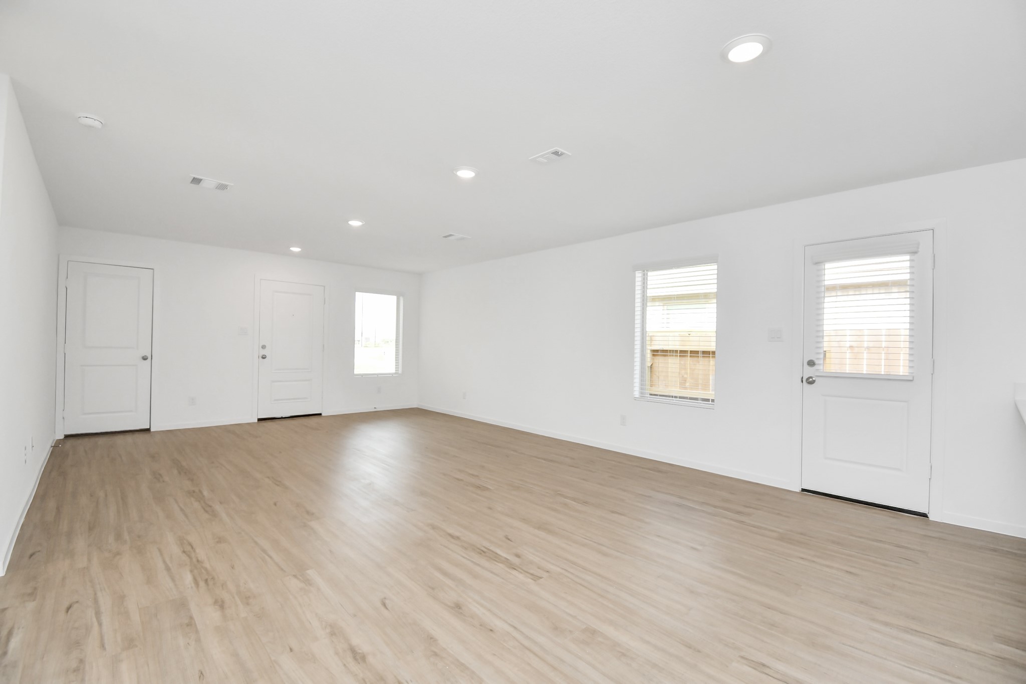 1615 Windrose Bend Property Photo 8