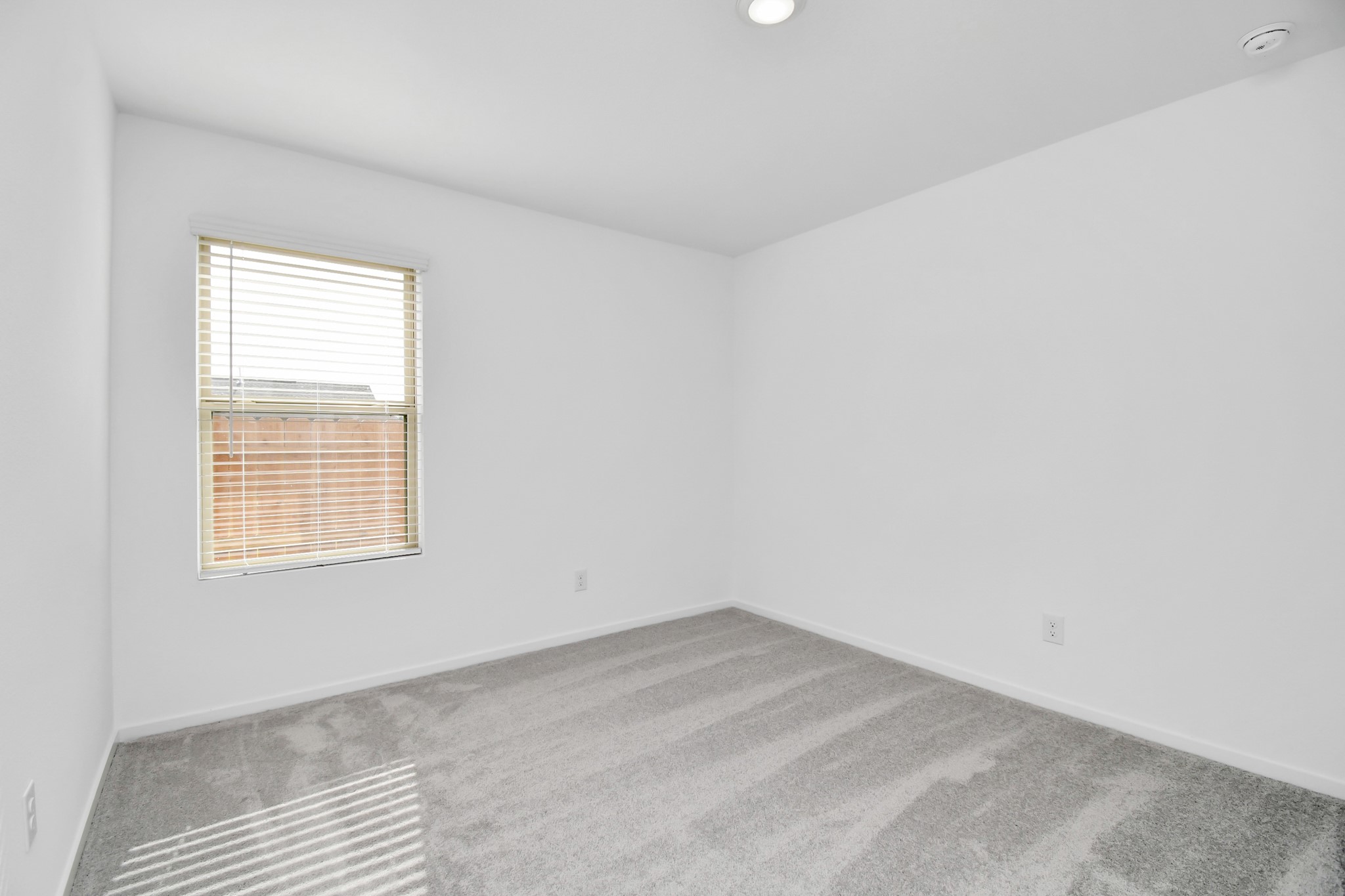 1615 Windrose Bend Property Photo 26
