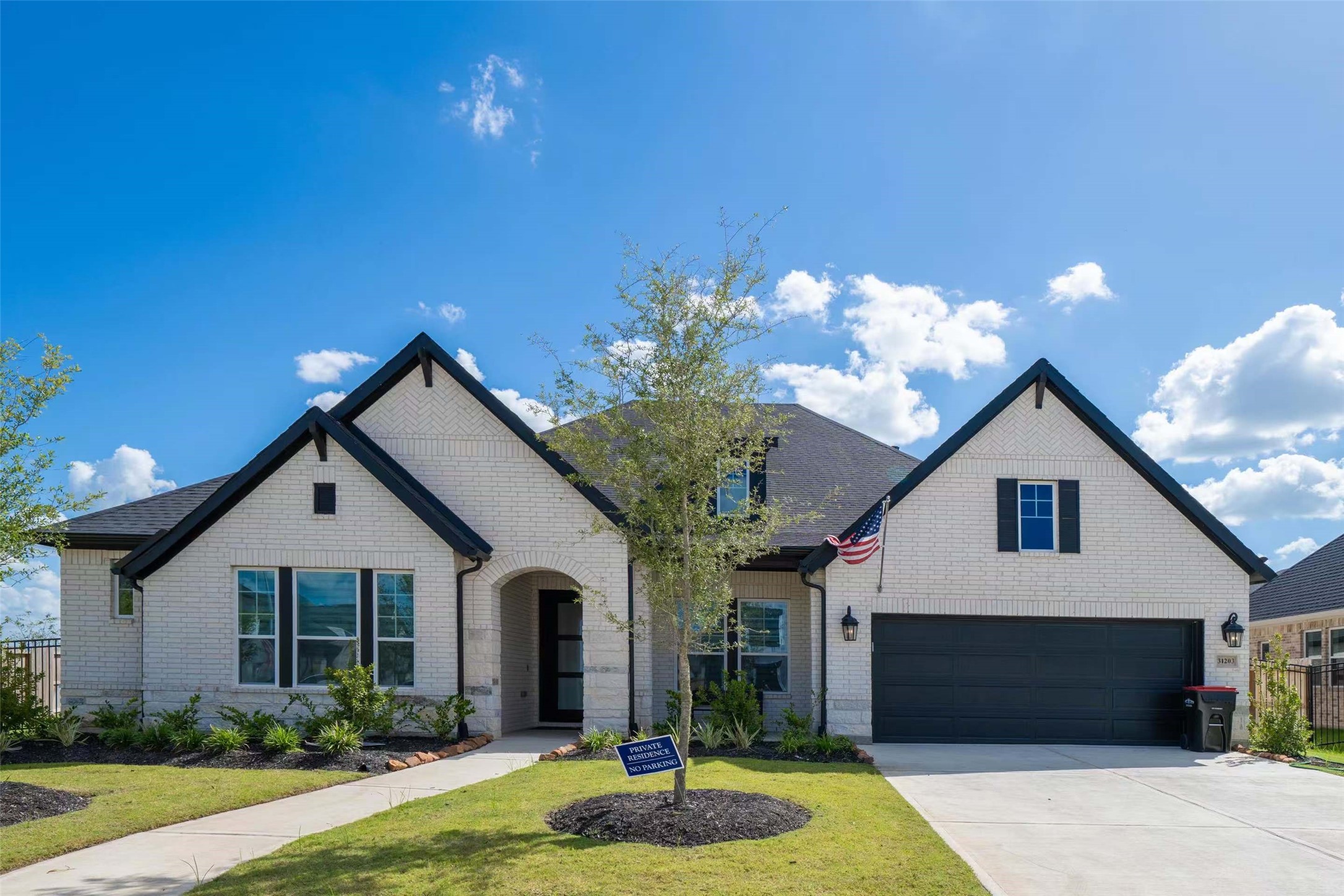 31203 Stella Sky Drive Property Photo 1