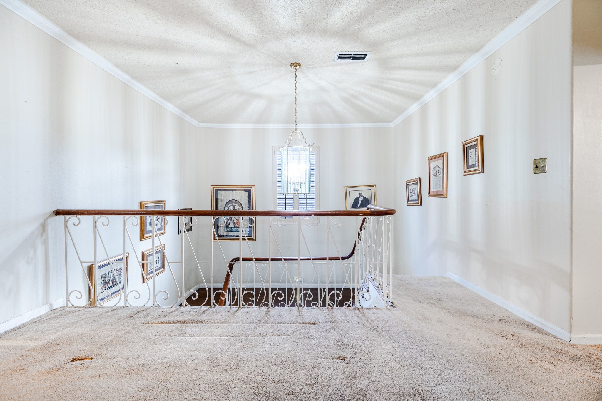 3620 S Macgregor Way Property Photo 11