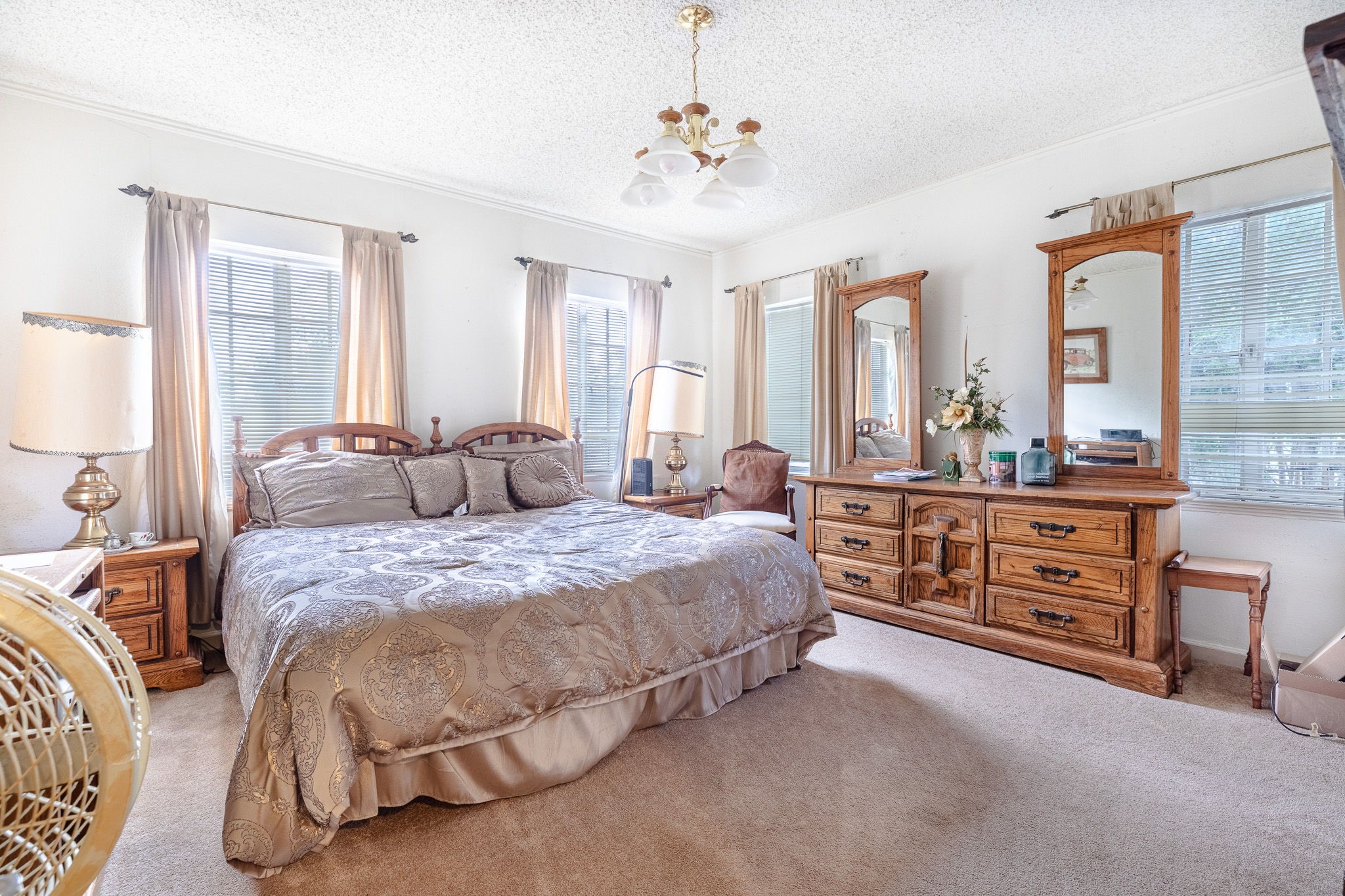 3620 S Macgregor Way Property Photo 12