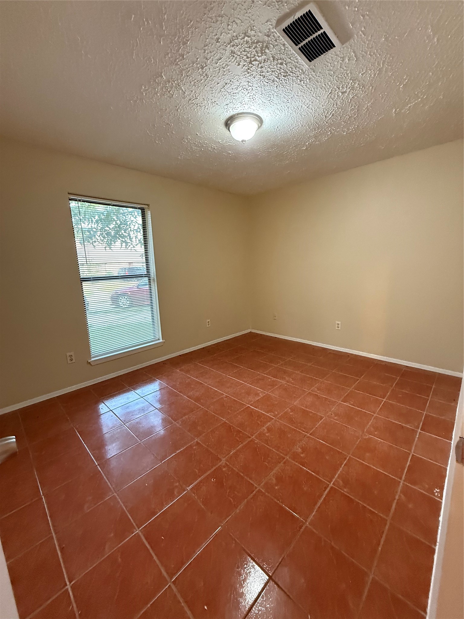 2211 Spring Dusk Lane Property Photo 9