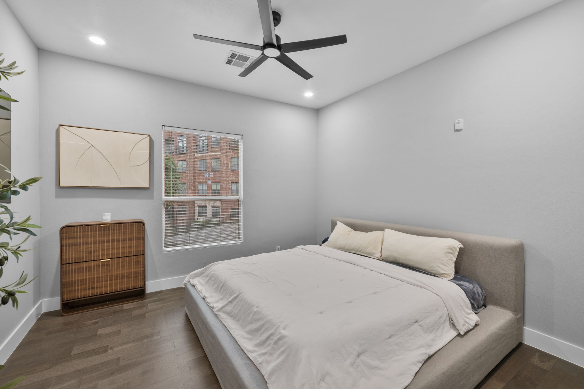207 Pierce Street 209 Property Photo 8