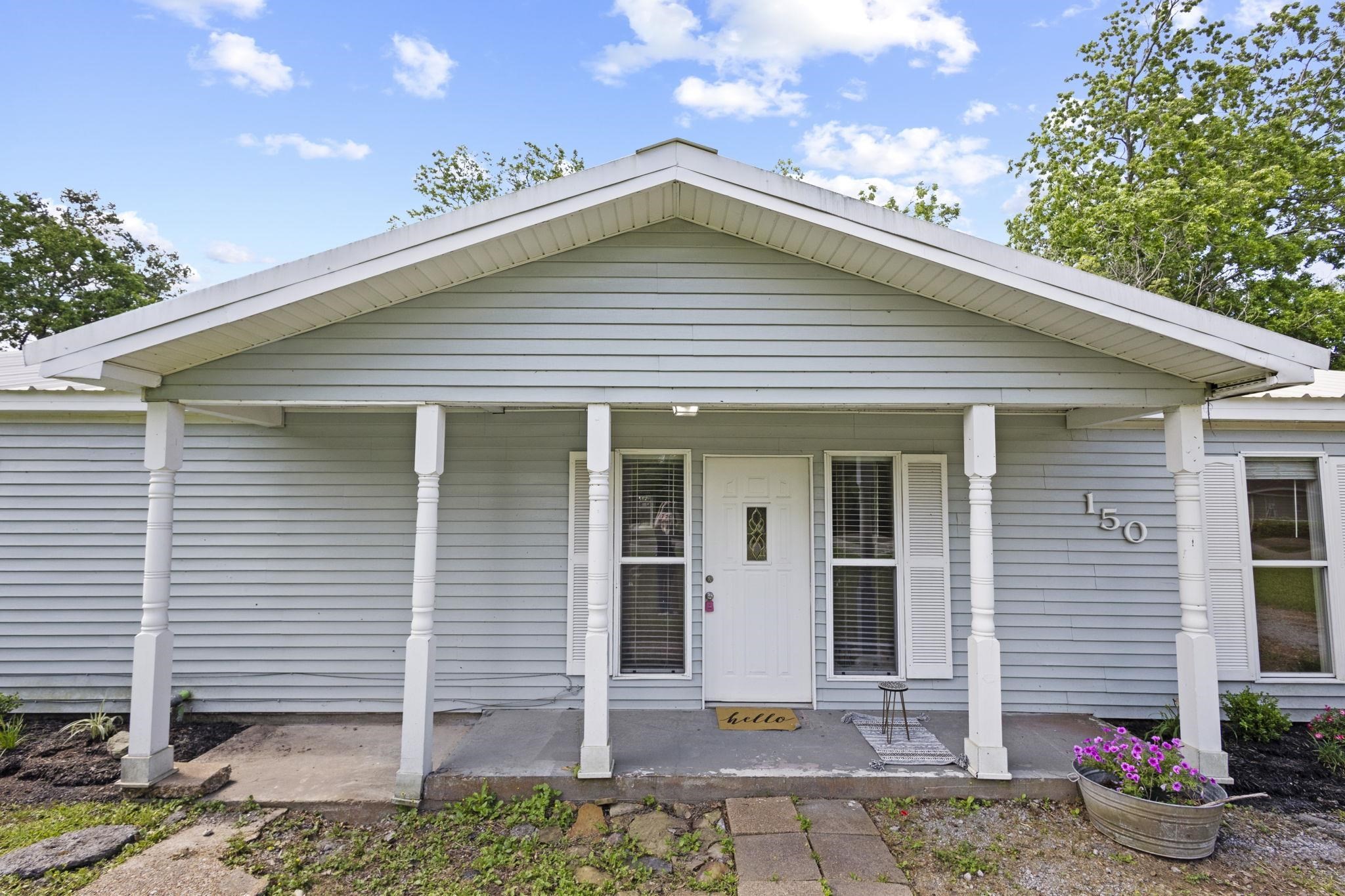 150 Crepe Mrytle Property Photo 1