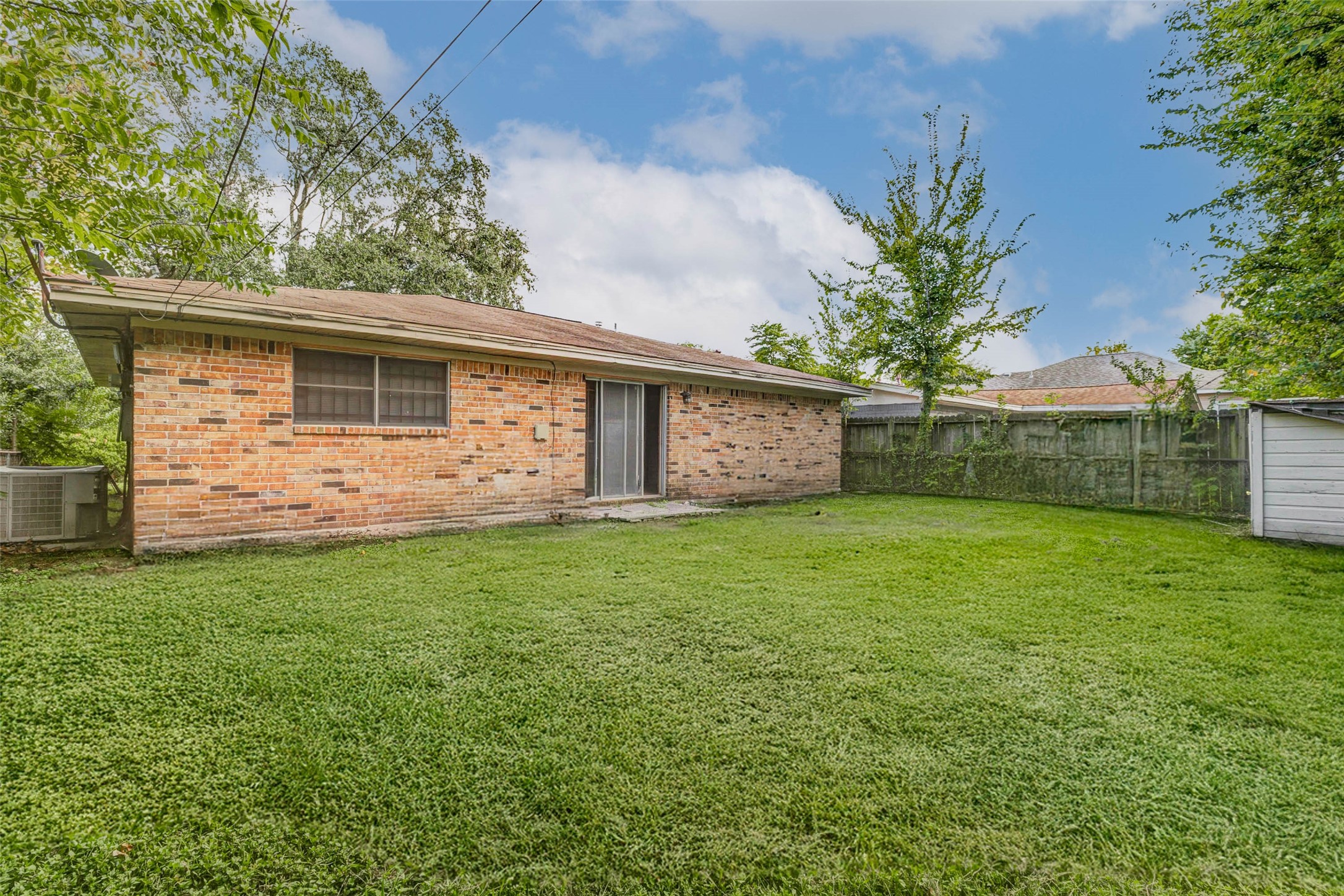 7302 England Street Property Photo 23